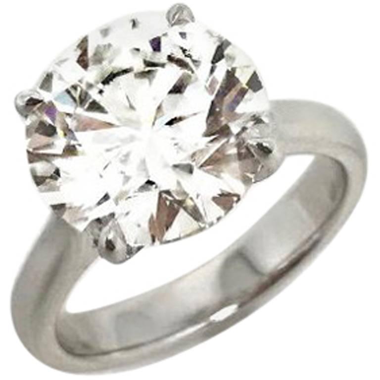 Bague de fiançailles solitaire en diamant dorée certifiée GIA en vente