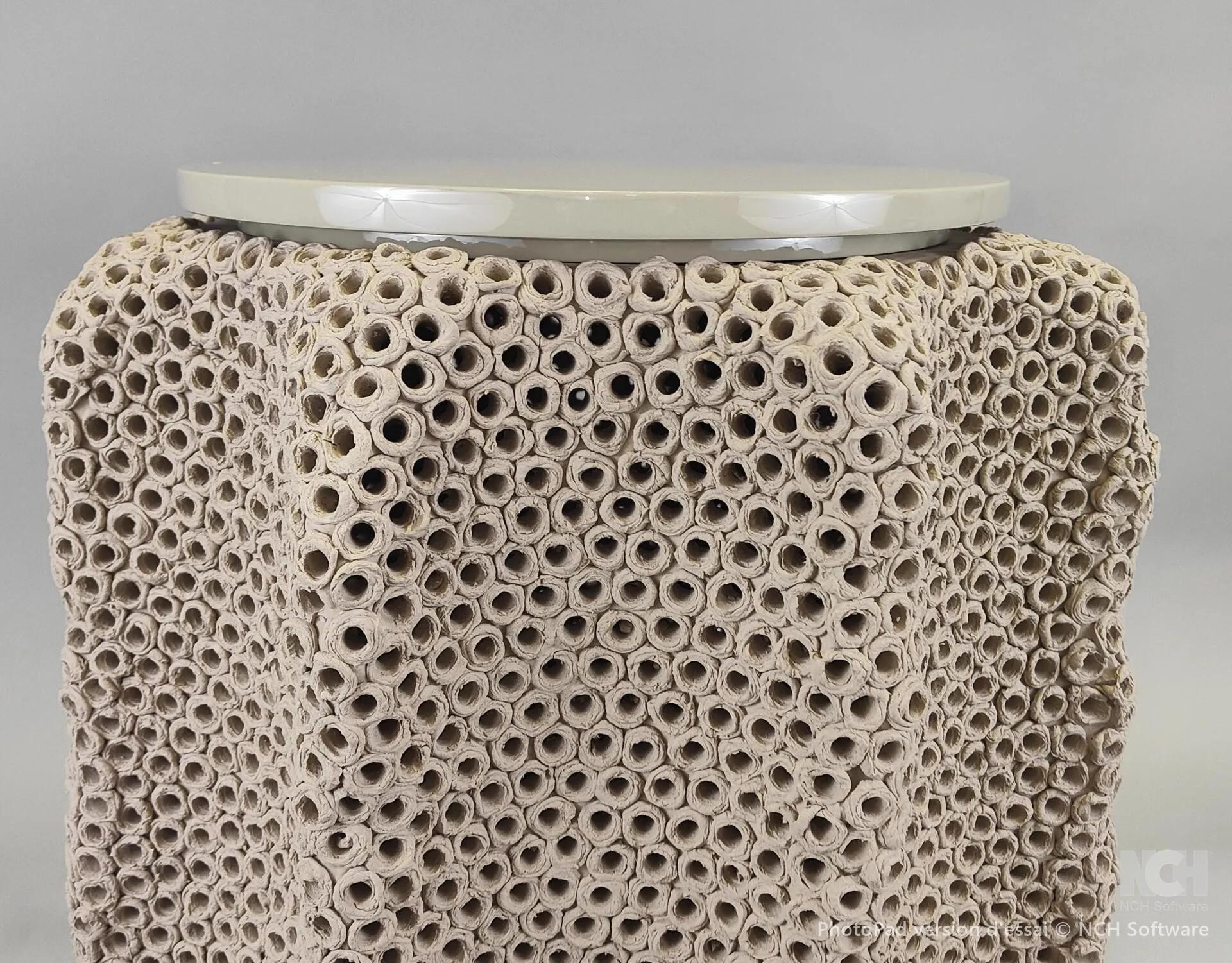 Gilles CAFFIER (1963) ceramic side table,  LACQUERED ceramic TOP , signed and dated
dated 2012
20/40
signed

Gilles Caffier is a French designer, born in 1963. He was, among other things, artistic director of the S Mode fashion design school in
