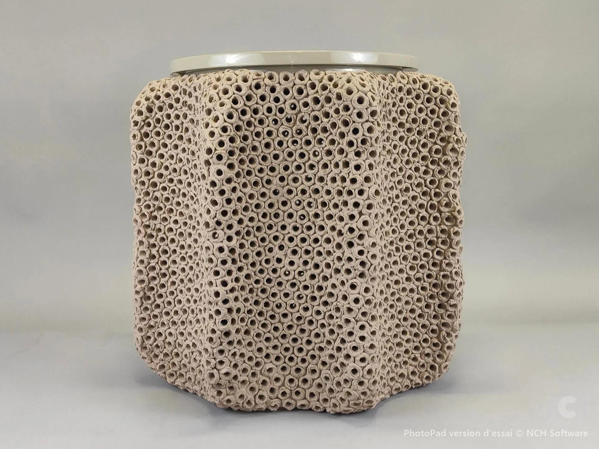 Thaïlandais Gilles CAFFIER (1963) ceramic side table, signed and dated en vente