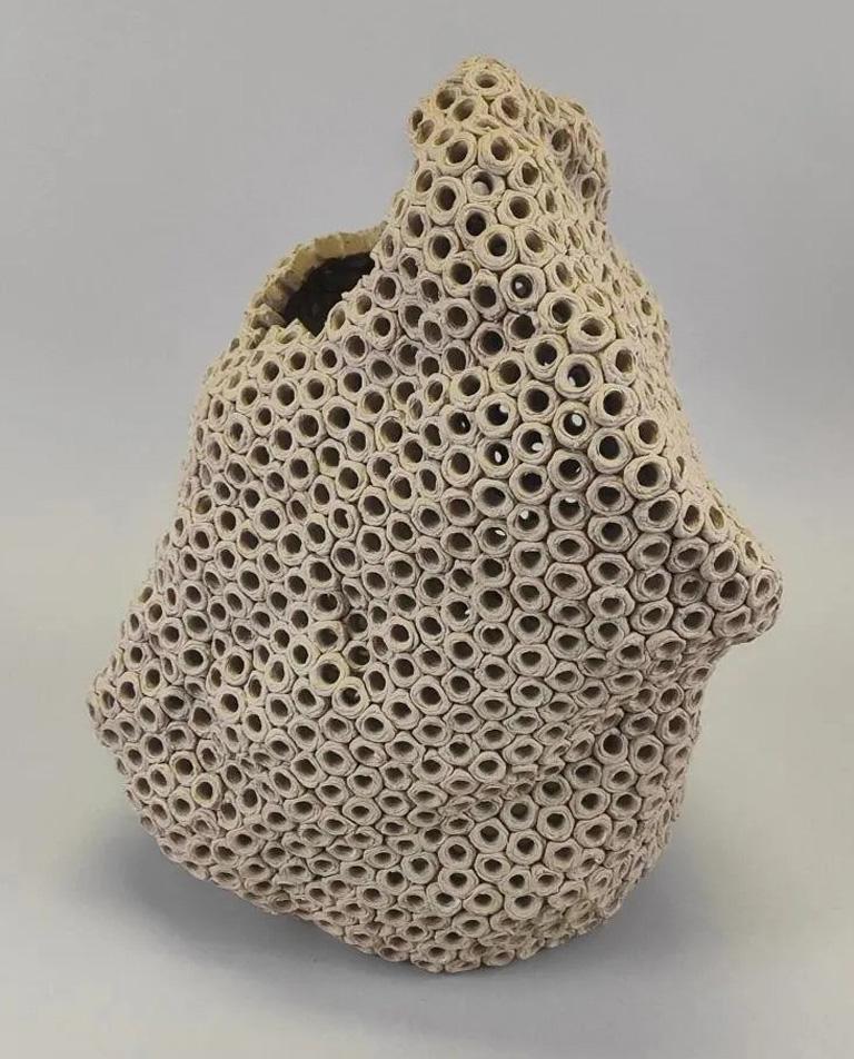 Gilles CAFFIER (1963) vaso in ceramica a forma libera, firmato e datato In condizioni buone in vendita a Mouscron, WHT