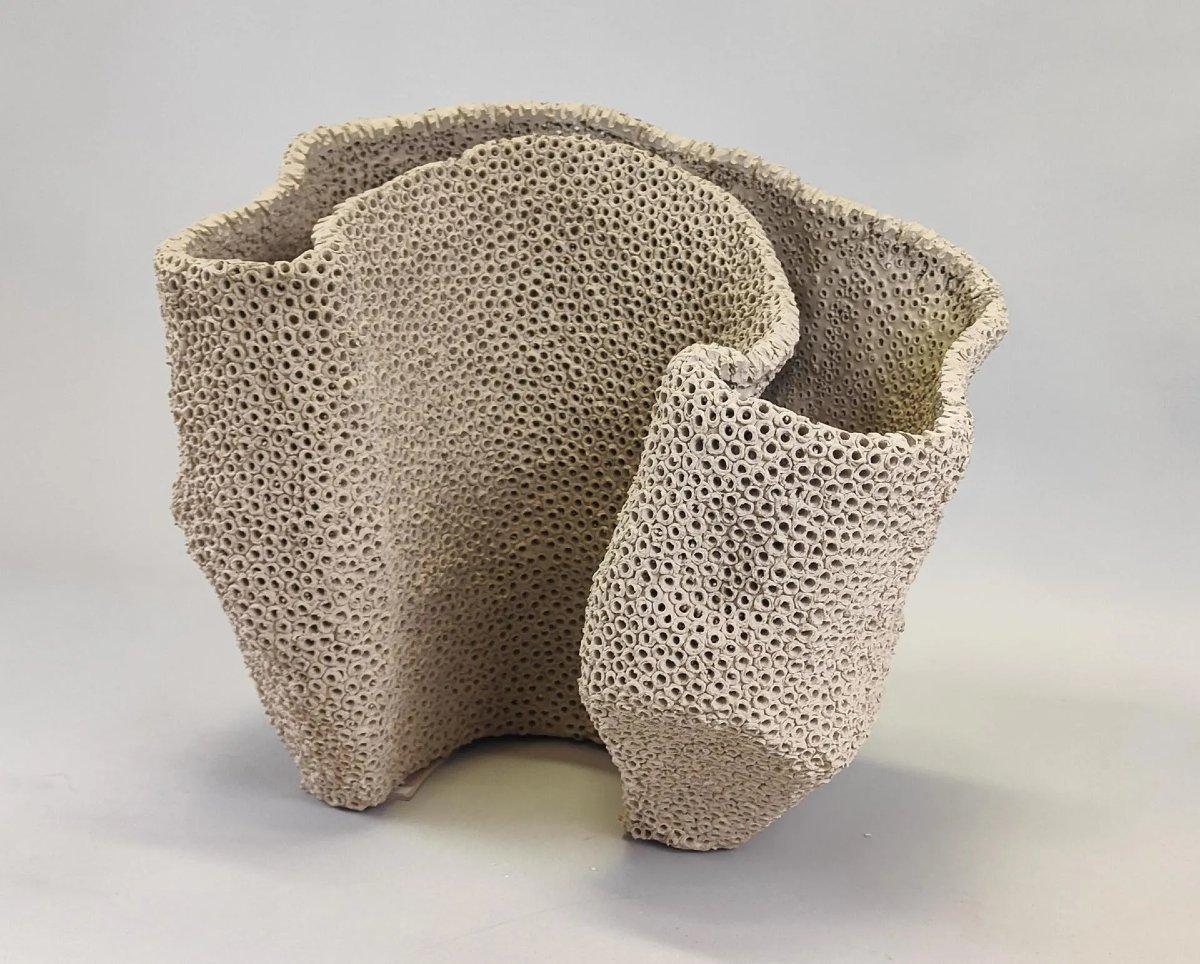 Ceramic Gilles CAFFIER (1963) free-form ceramic vase, signed and dated For Sale