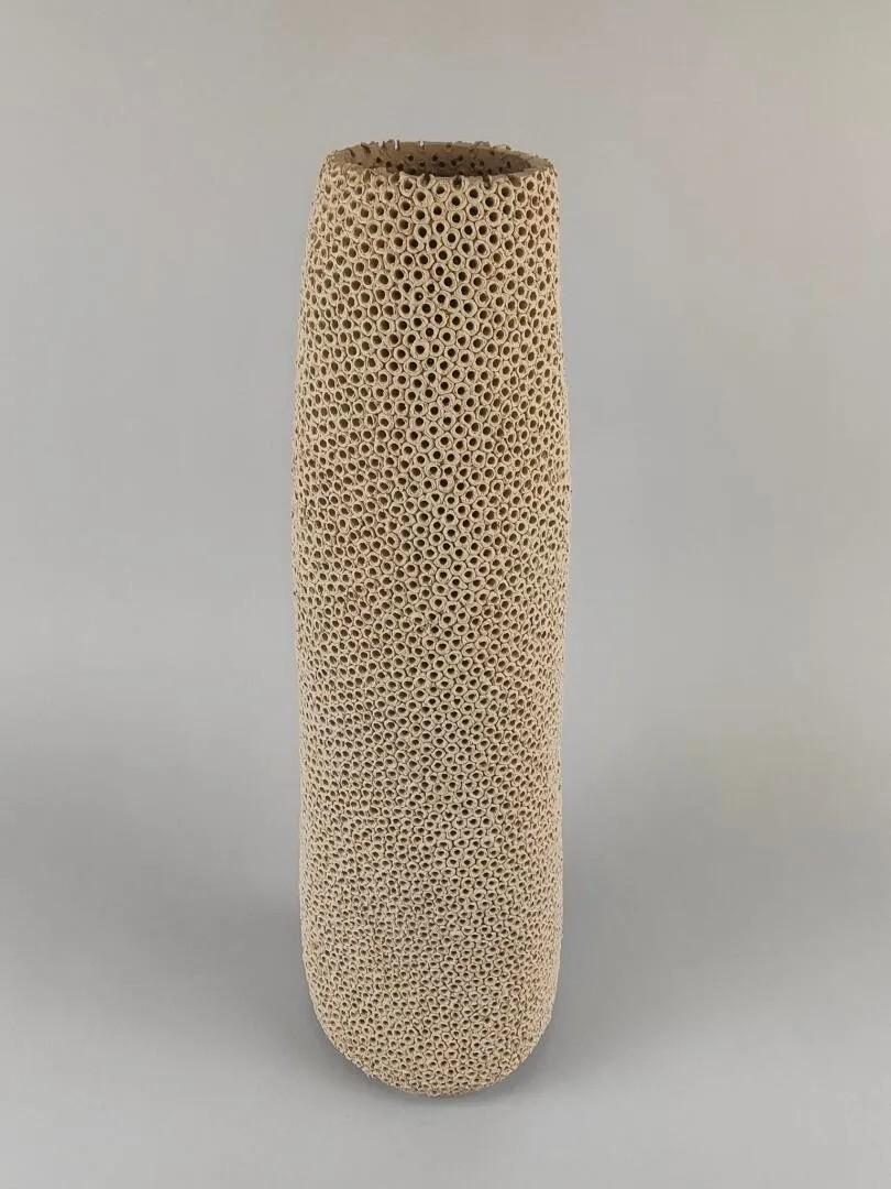 Thailandese Gilles CAFFIER (1963) large ceramic vase, signed and dated in vendita