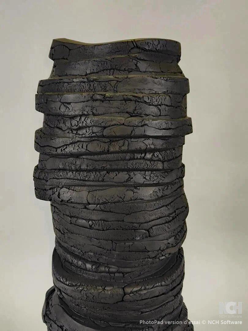 Gilles CAFFIER (1963) Große Vase aus strukturierter Keramik, signiert und datiert 201 Limited im Zustand „Gut“ im Angebot in Mouscron, WHT