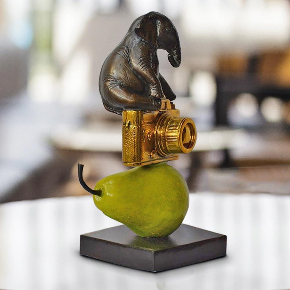 Bronze Animal Sculpture - Art - Limited Edition - Elephant - Camera - Pear For Sale 2