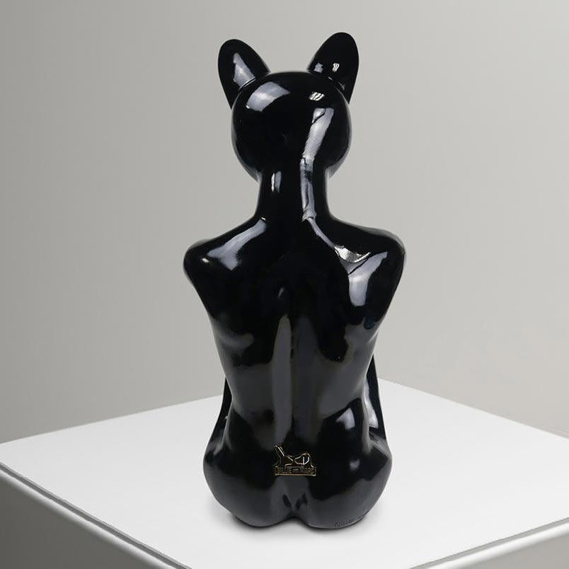 Title: City Cat (Black)
Authentic fibreglass sculpture
Limited Edition

World Famous Contemporary Artists: Husband and wife team, Gillie and Marc, are New York and Sydney-based contemporary artists who collaborate to create artworks as one. Gillie