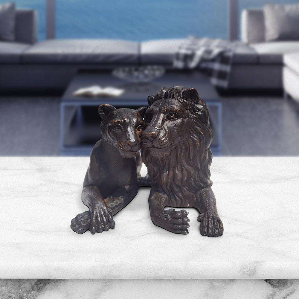 lion and lioness statue