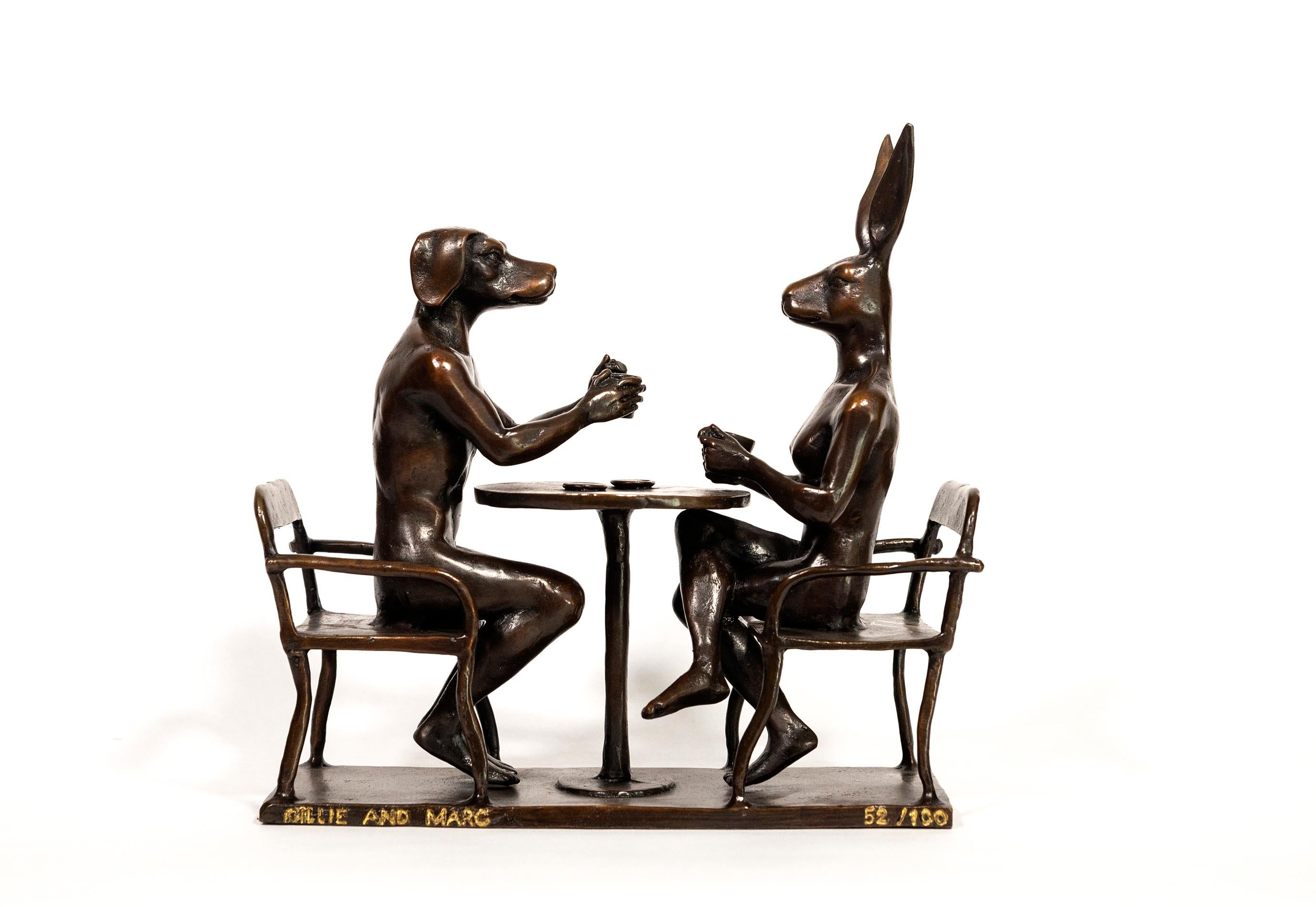 Figurative Sculpture de Gillie and Marc Schattner - Bebían café todo el día y toda la noche 52/100 - escultura, figurativa, bronce