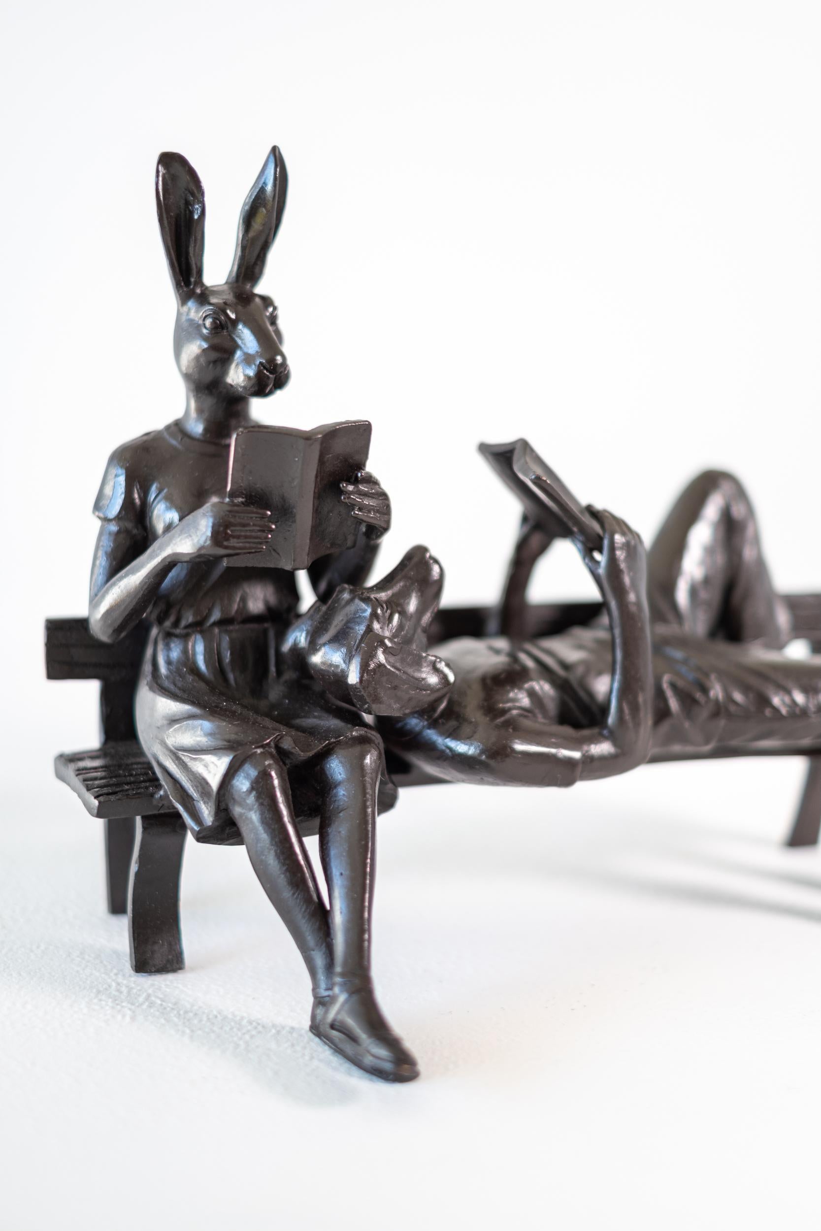 They Only Read Love Letters 26/50 - scultura figurativa in bronzo in vendita 4