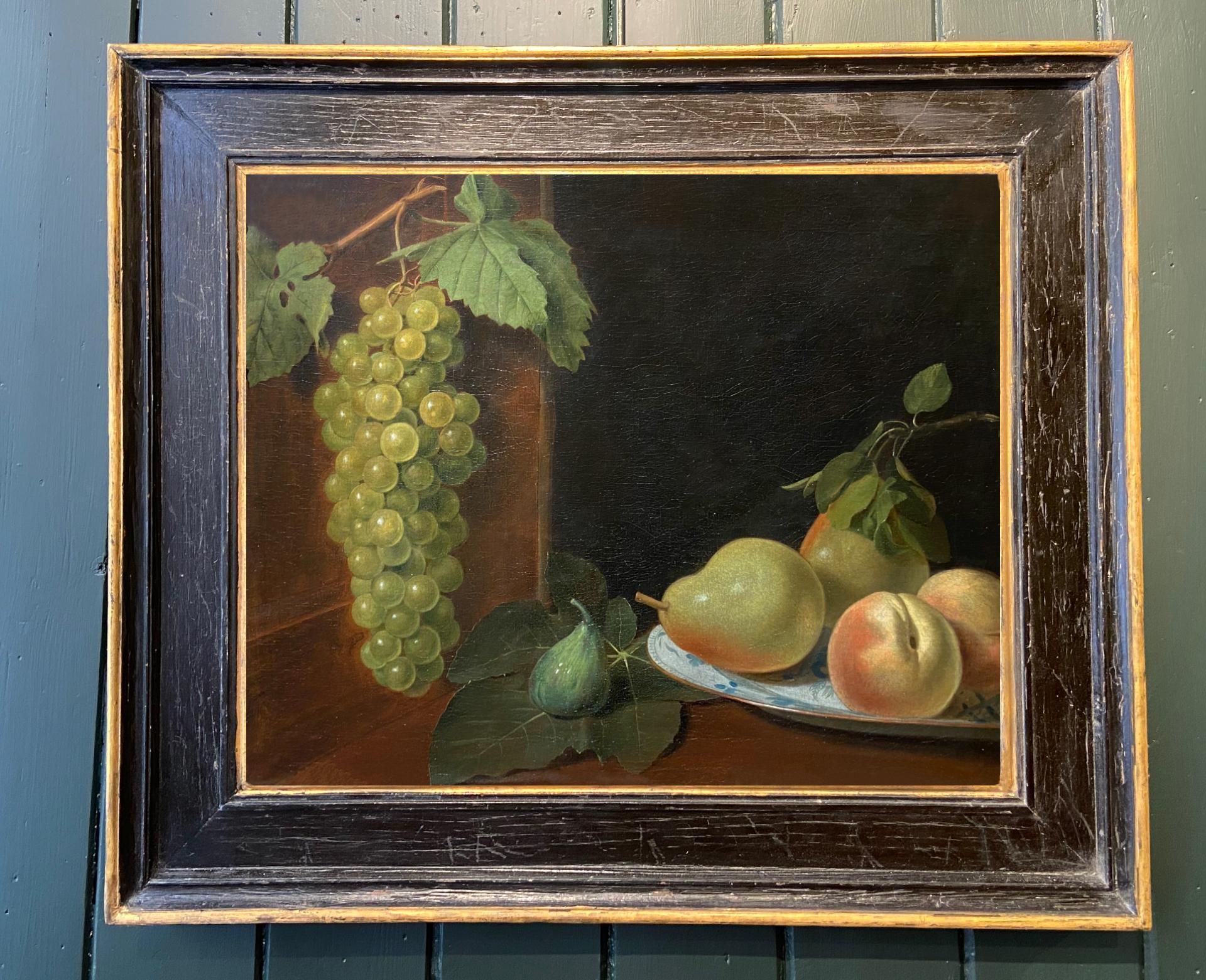 Nature morte avec des fruits et une assiette de Delft - Painting de Gillis van Hulsdonck