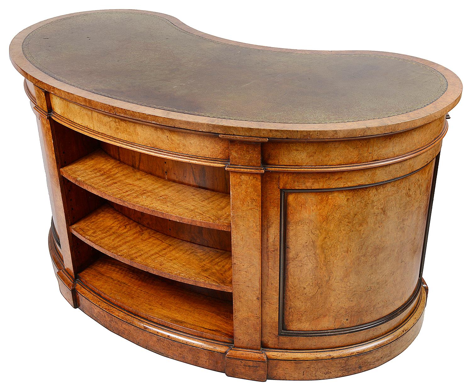 English Gillows, 19th Century Walnut Kidney Shaped Desk For Sale
