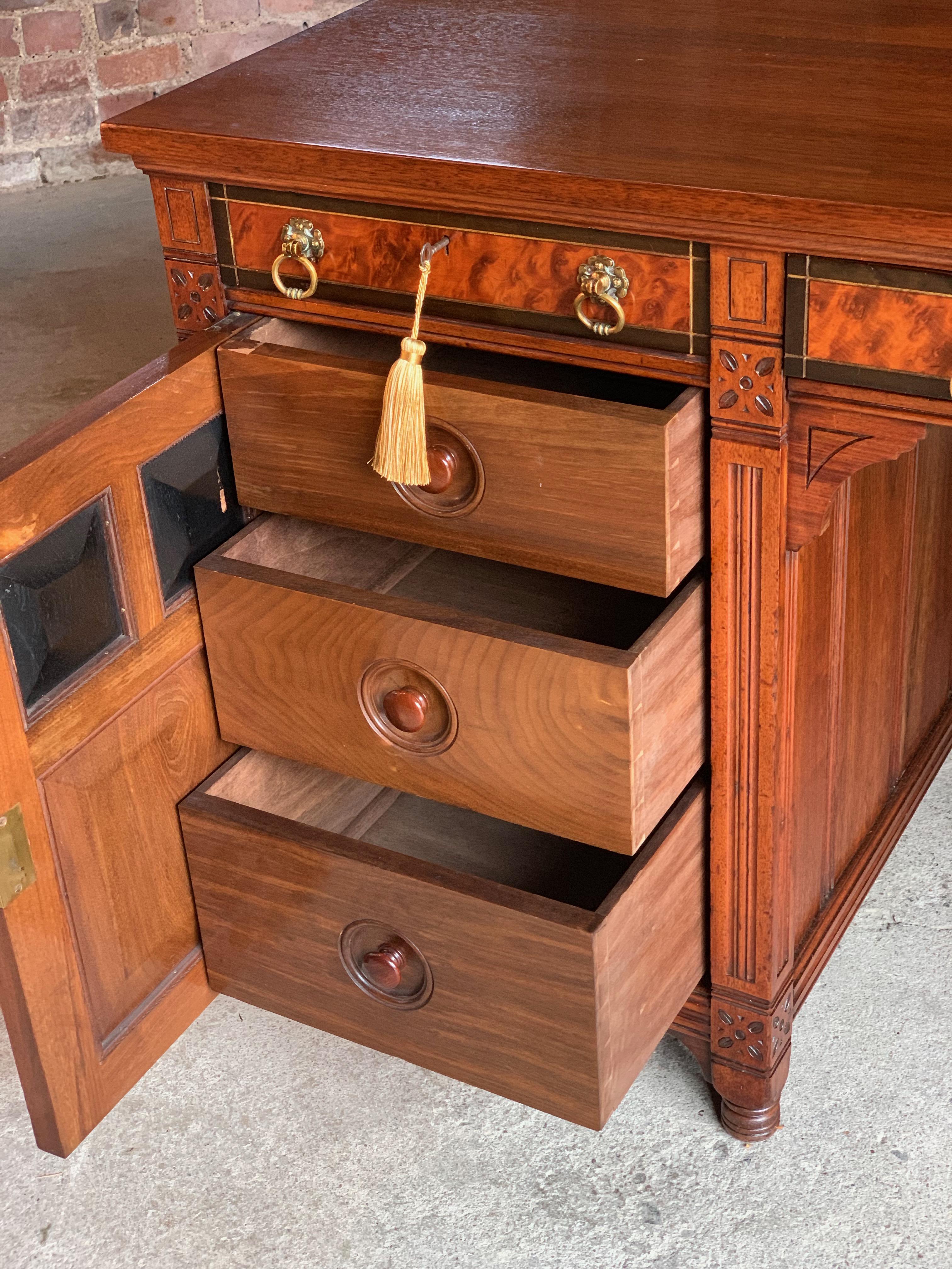 Gillows Desk Gothic Style Antique Victorian, 19th Century, circa 1870 2