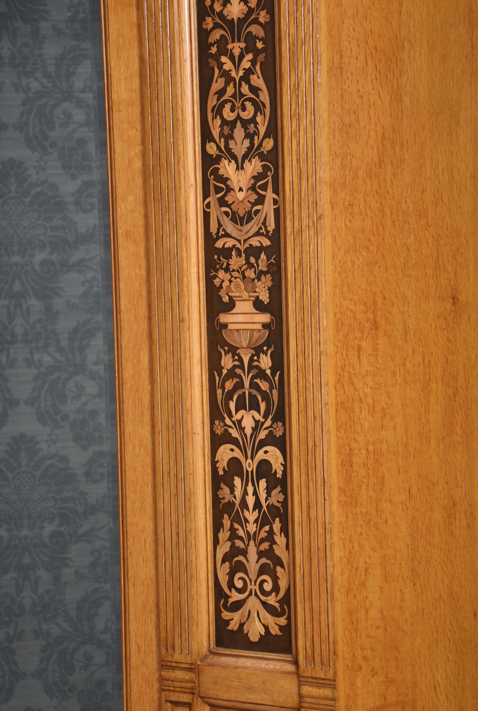 Oak Gillows of Lancaster marquetry inlaid oak wardrobe For Sale