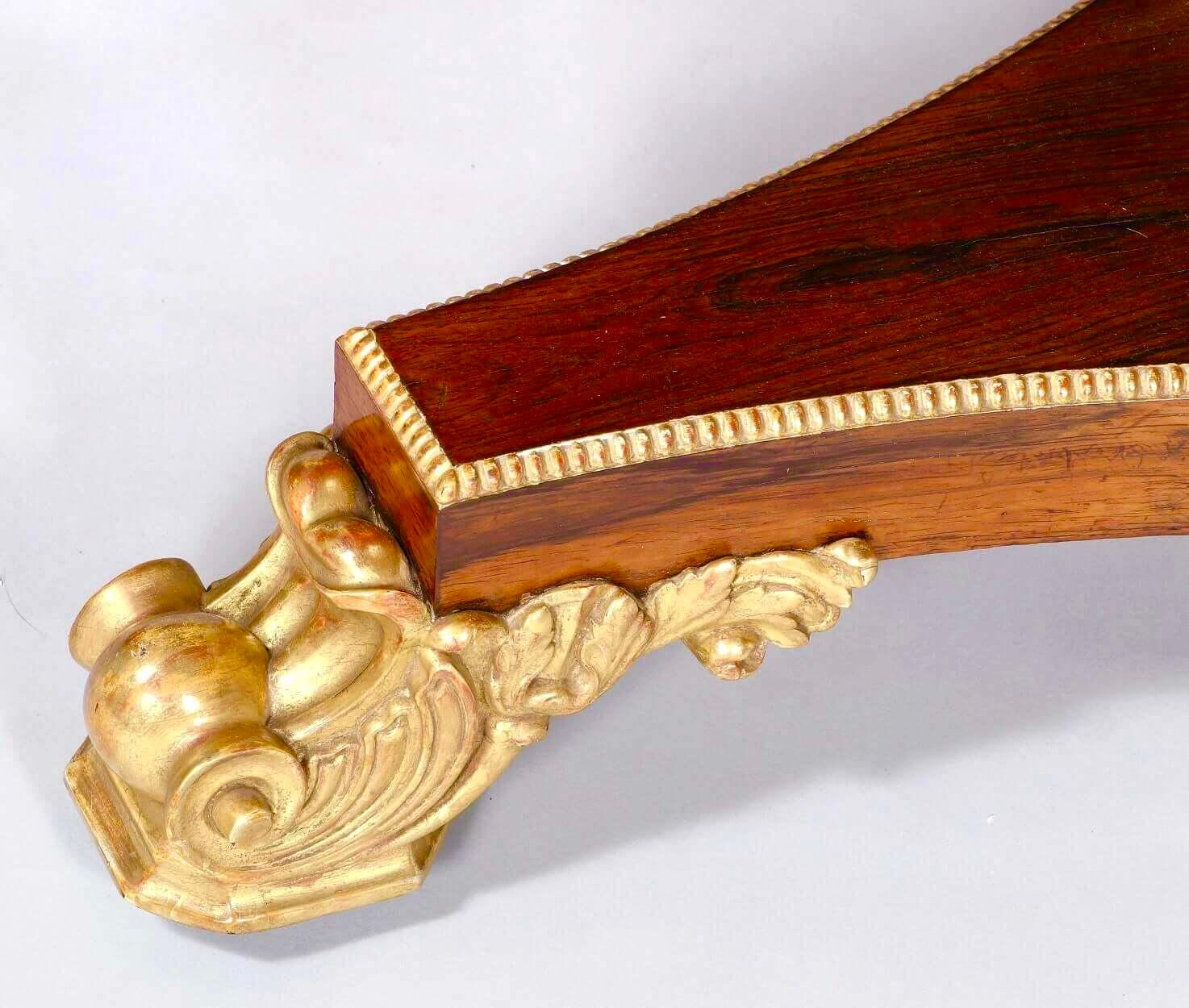 XIXe siècle Table centrale à plateau basculant en palissandre doré de Gillows of Lancaster, vers 1825 en vente