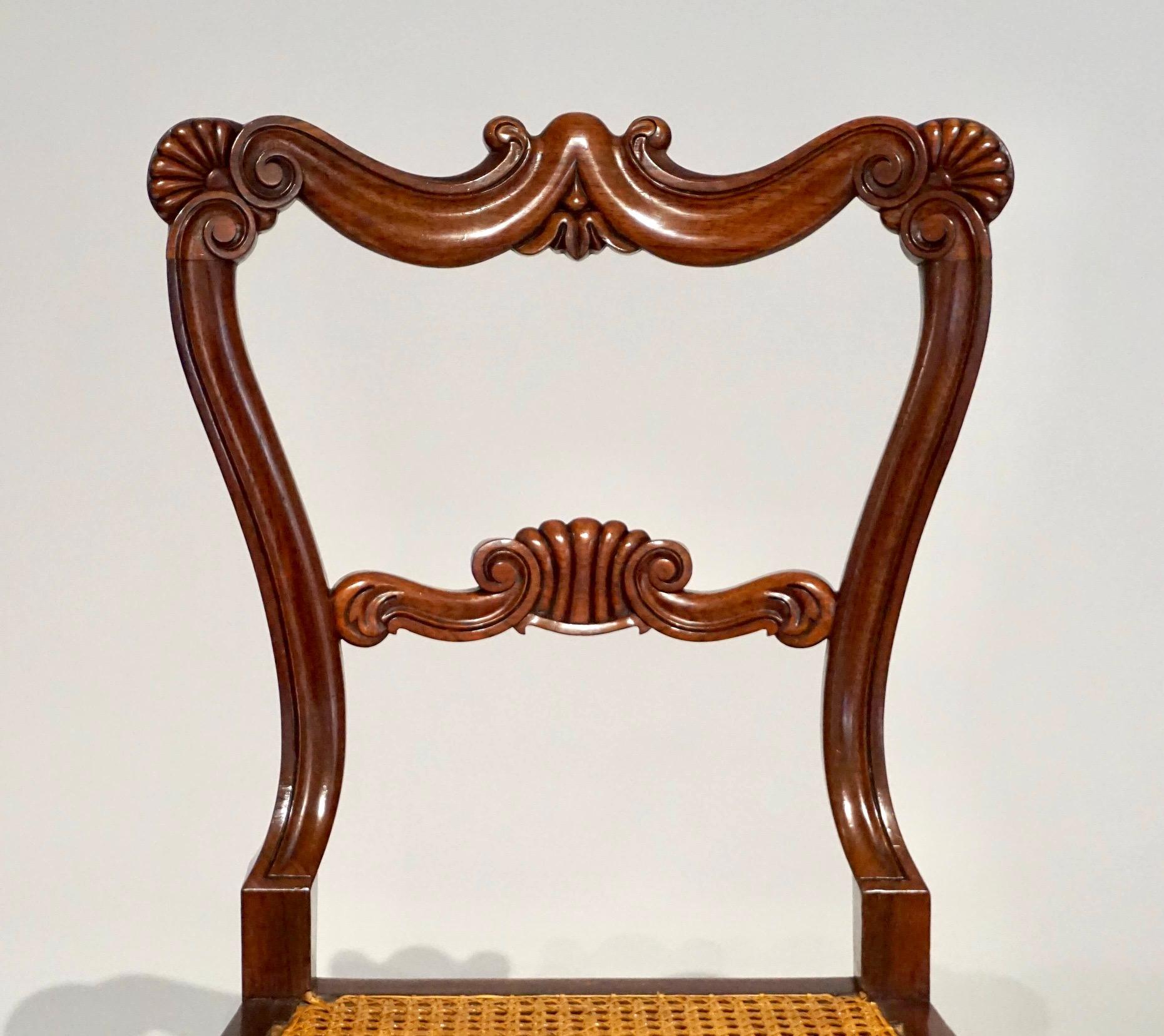 Gillows of Lancaster Regency Rococo Revival Rosewood Side Chairs, circa 1825 For Sale 2