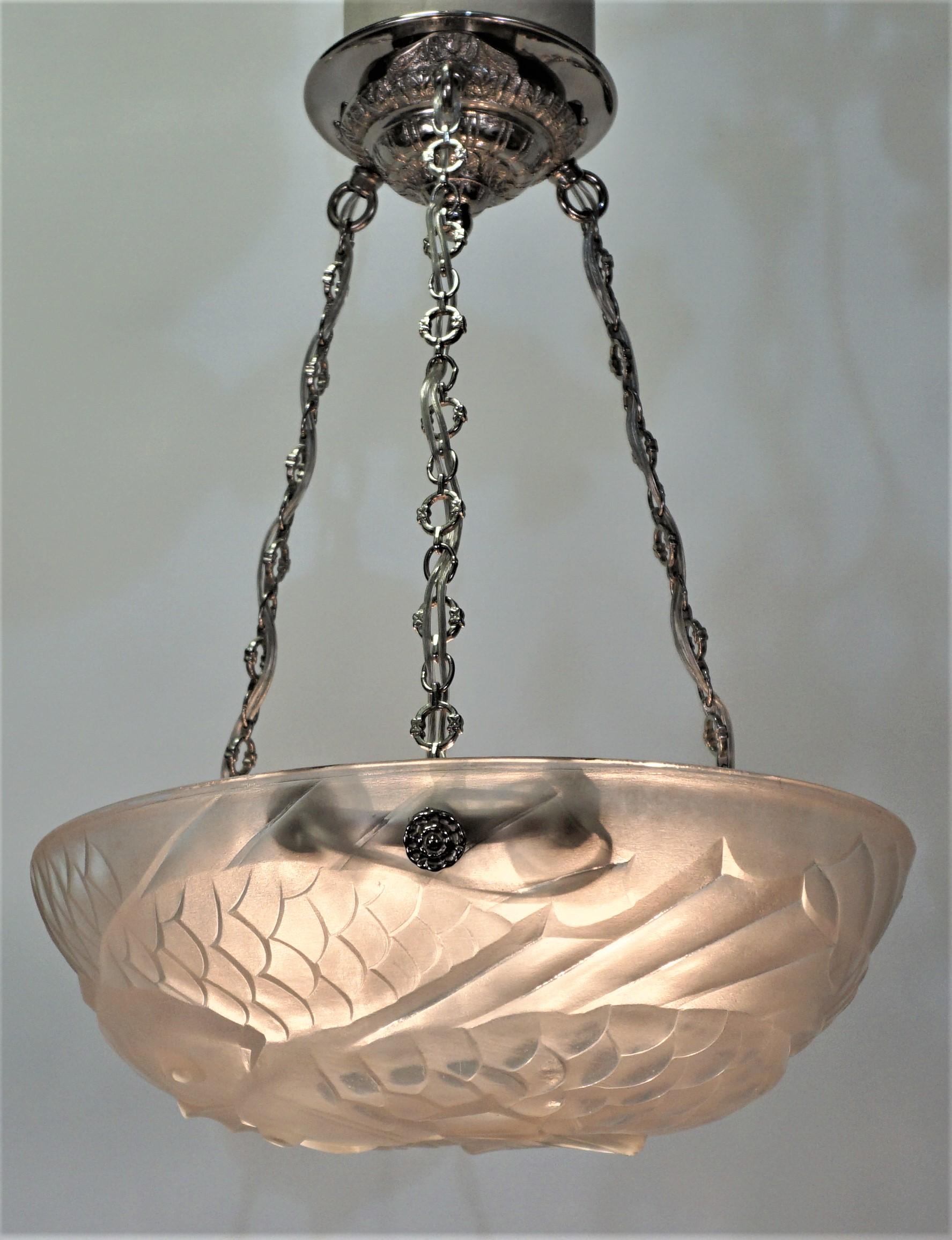 A signed clear frost glass French Art Deco hanging fixture chandelier circa 1930 in nickel-plated bronze or solid bronze hardware by Gills
Six-light 60 watt max each.
