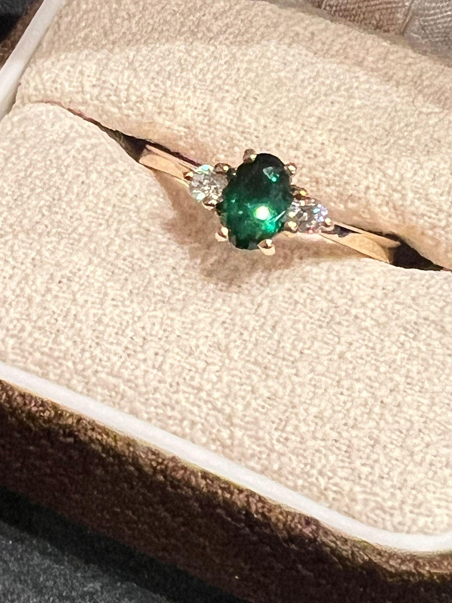 Gilson Emerald (May Birthstone) & Diamond Dress Ring in 9K Yellow Gold In Excellent Condition For Sale In MELBOURNE, AU