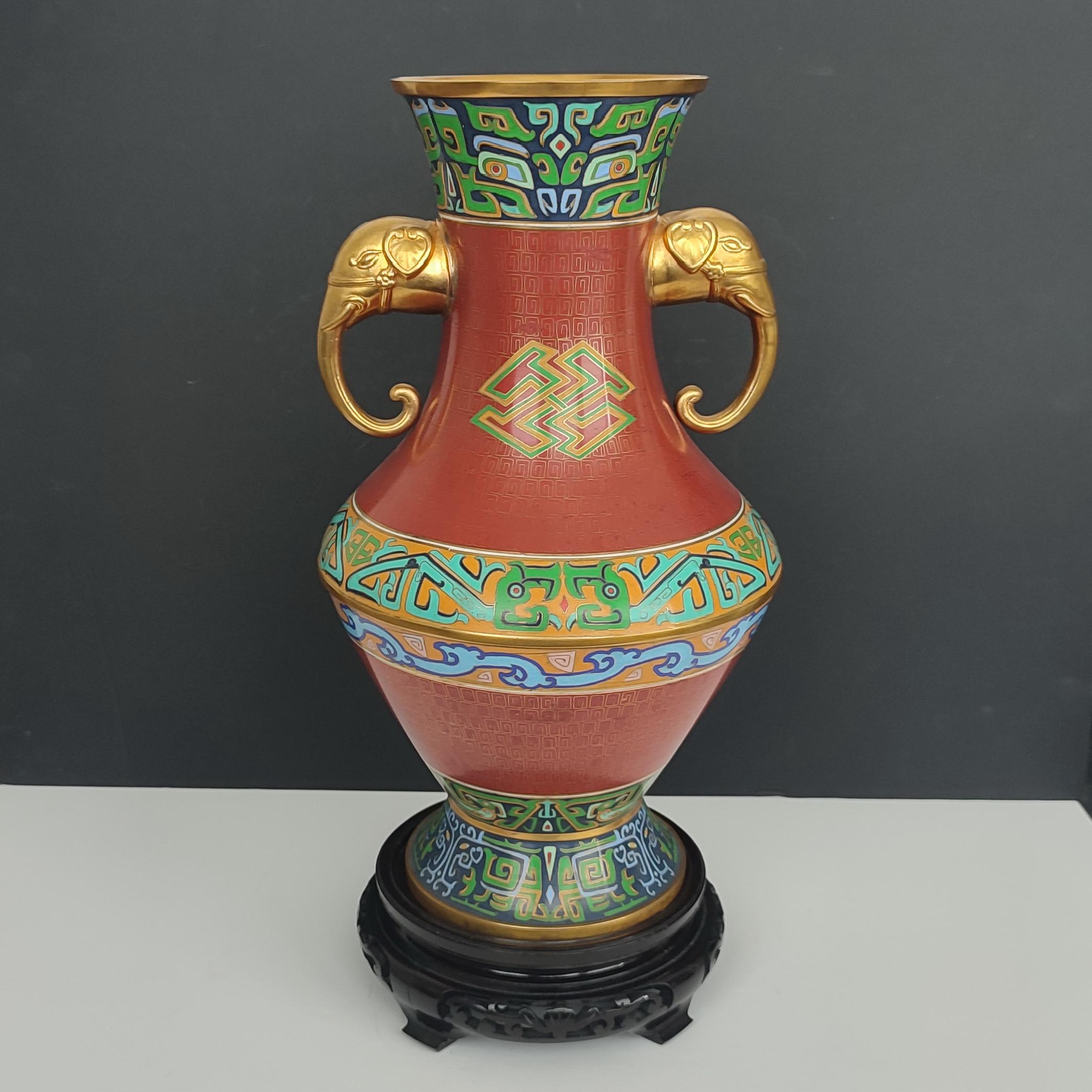 Vergoldete und Cloisonné-Emaille-Vase mit Henkeln, Japan, 1950er Jahre (20. Jahrhundert) im Angebot