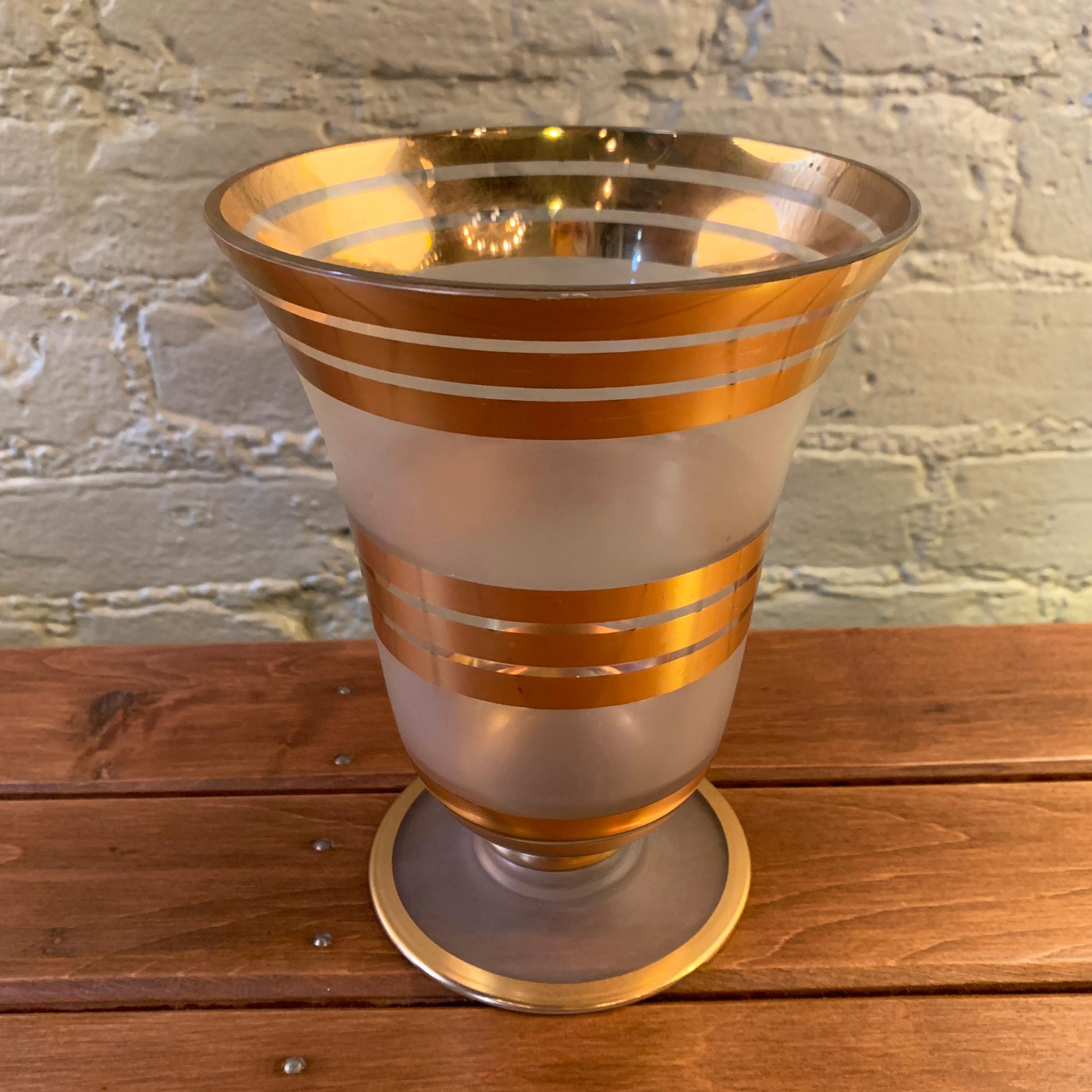 Gilt and Frosted Glass Decorative Vase In Good Condition For Sale In Brooklyn, NY