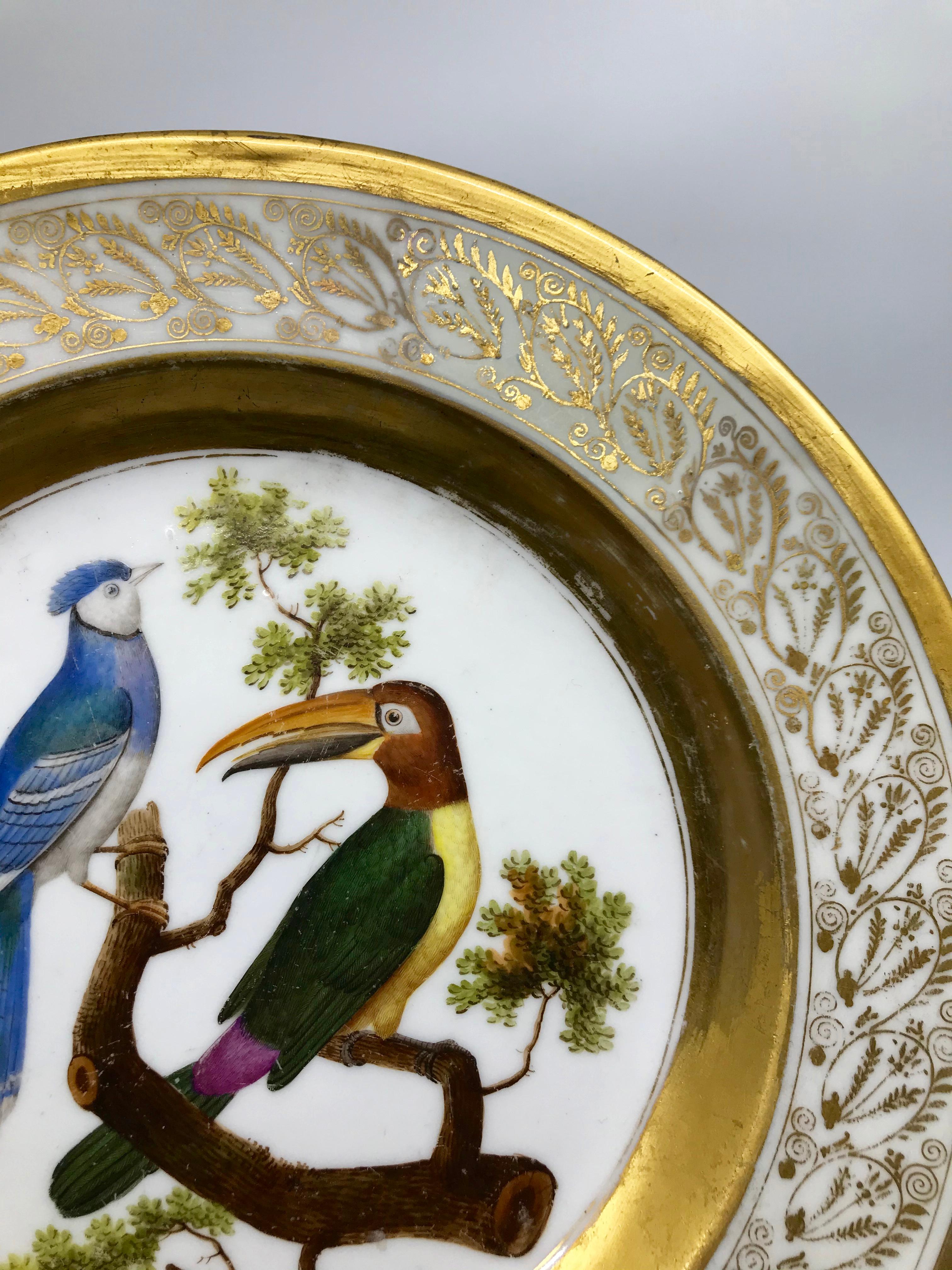 Assiette à oiseaux néoclassique française Empire peinte et dorée en vente 2