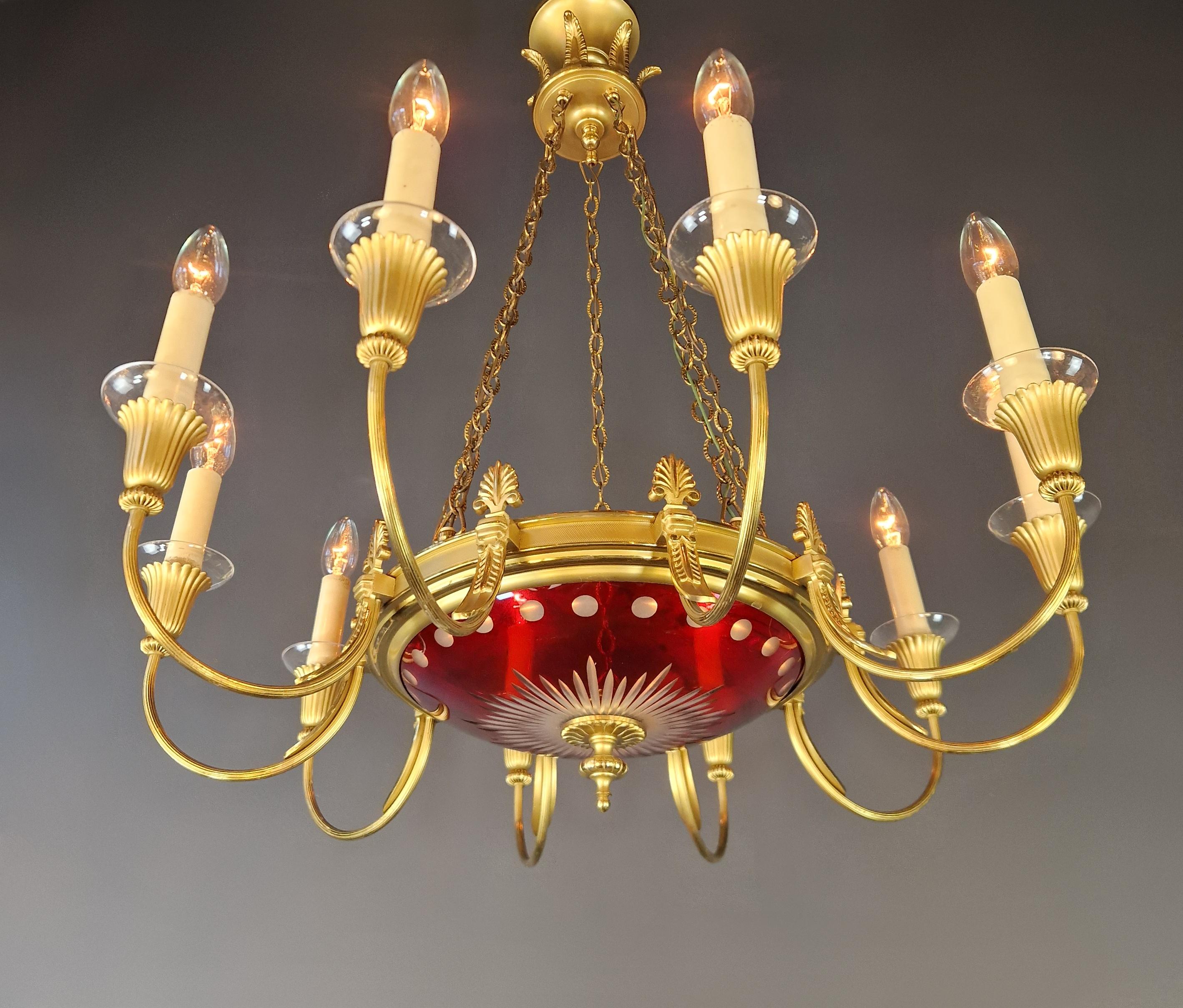 Doré Lustre Empire Antiques Lustre Néoclassique Patine Rouge Glas Laiton en vente