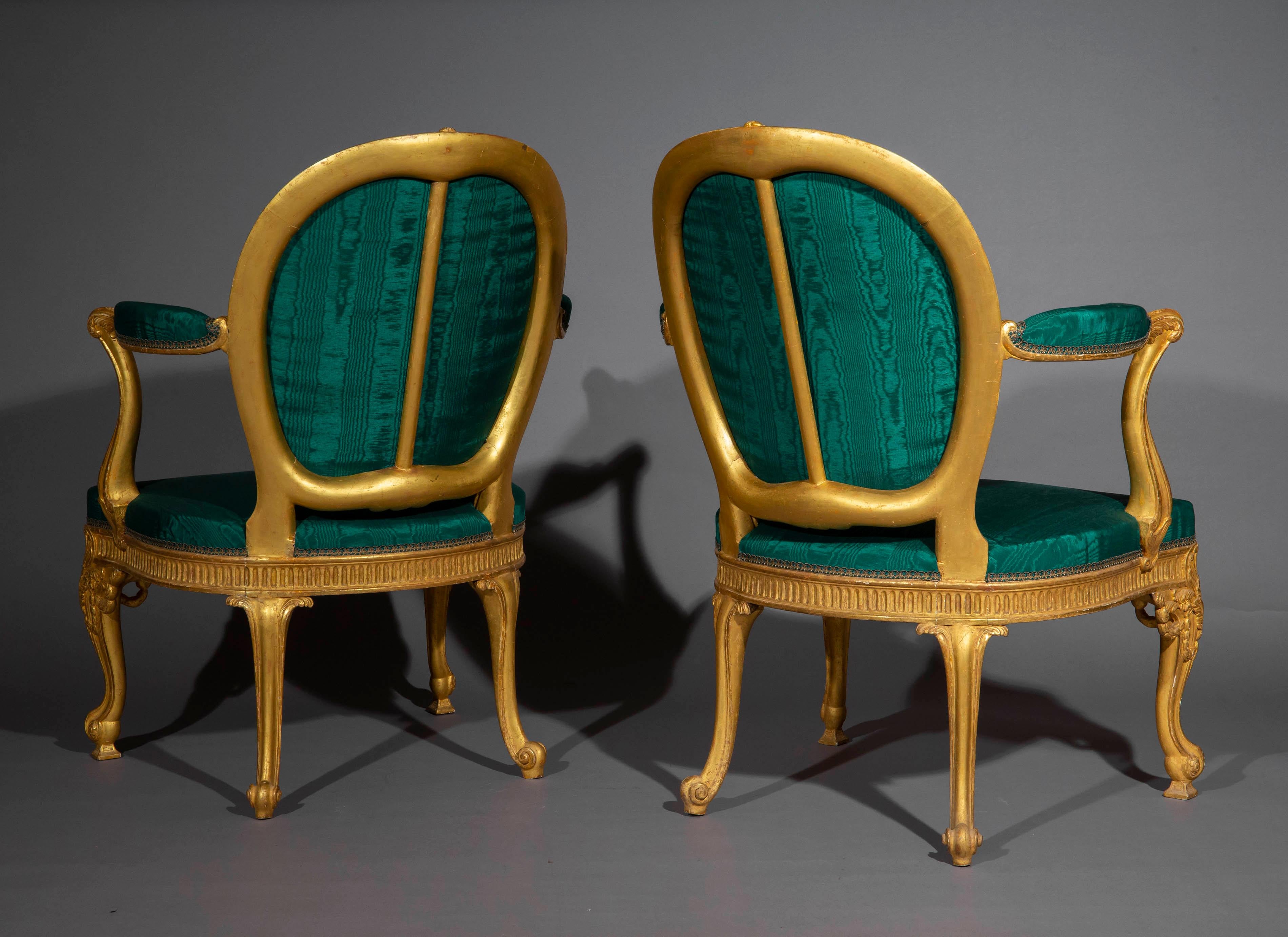 Vergoldeter Sessel nach Thomas Chippendale – zwei Stück verfügbar im Angebot 3