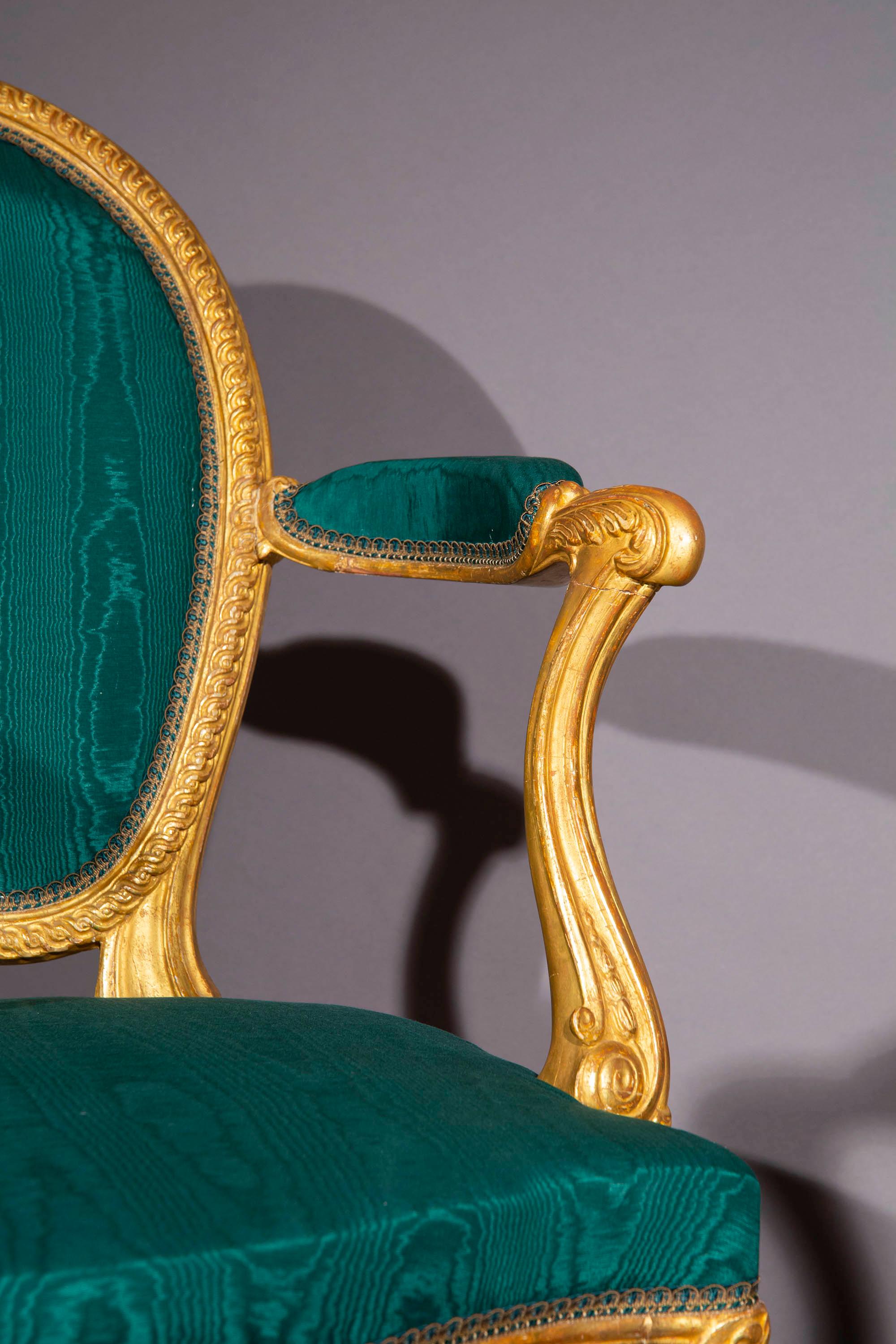 Vergoldeter Sessel nach Thomas Chippendale – zwei Stück verfügbar im Angebot 5