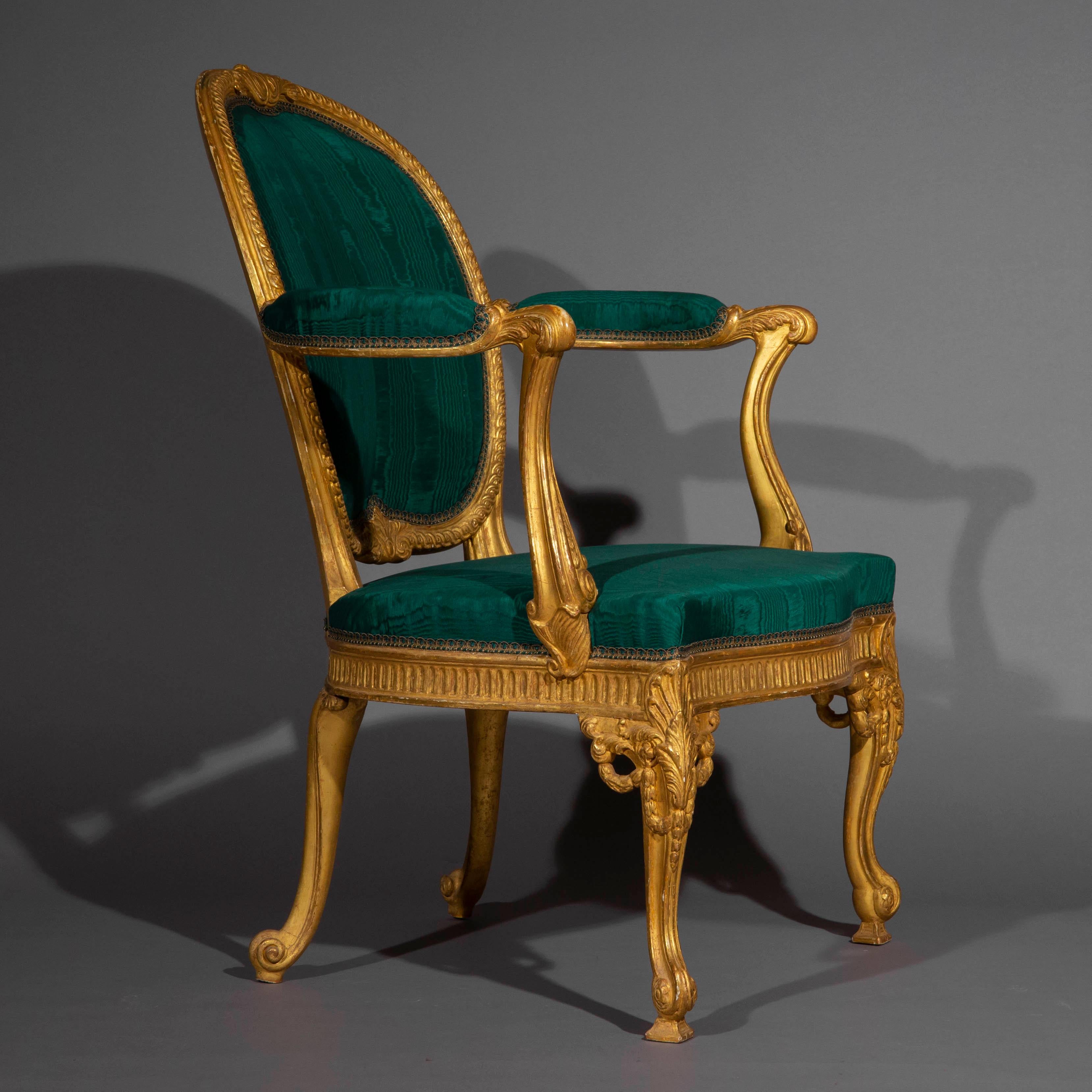 Vergoldeter Sessel nach Thomas Chippendale – zwei Stück verfügbar (Vergoldetes Holz) im Angebot