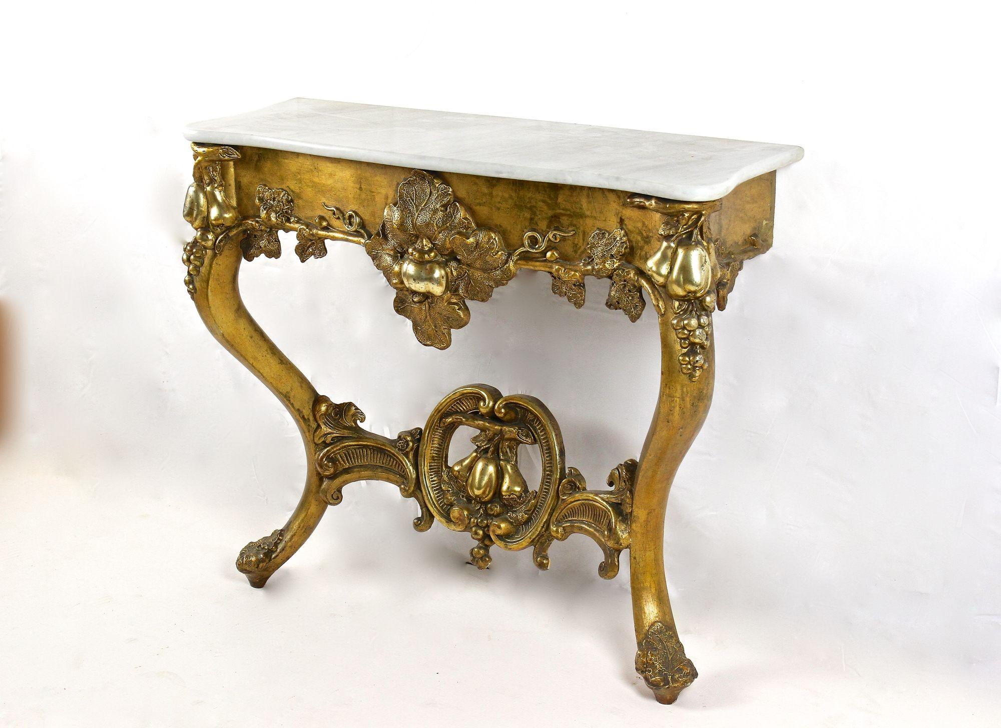Gilt Baroque Wall Console Table Hand Carved with Carrara Marble Top, circa 1780 In Good Condition For Sale In Lichtenberg, AT