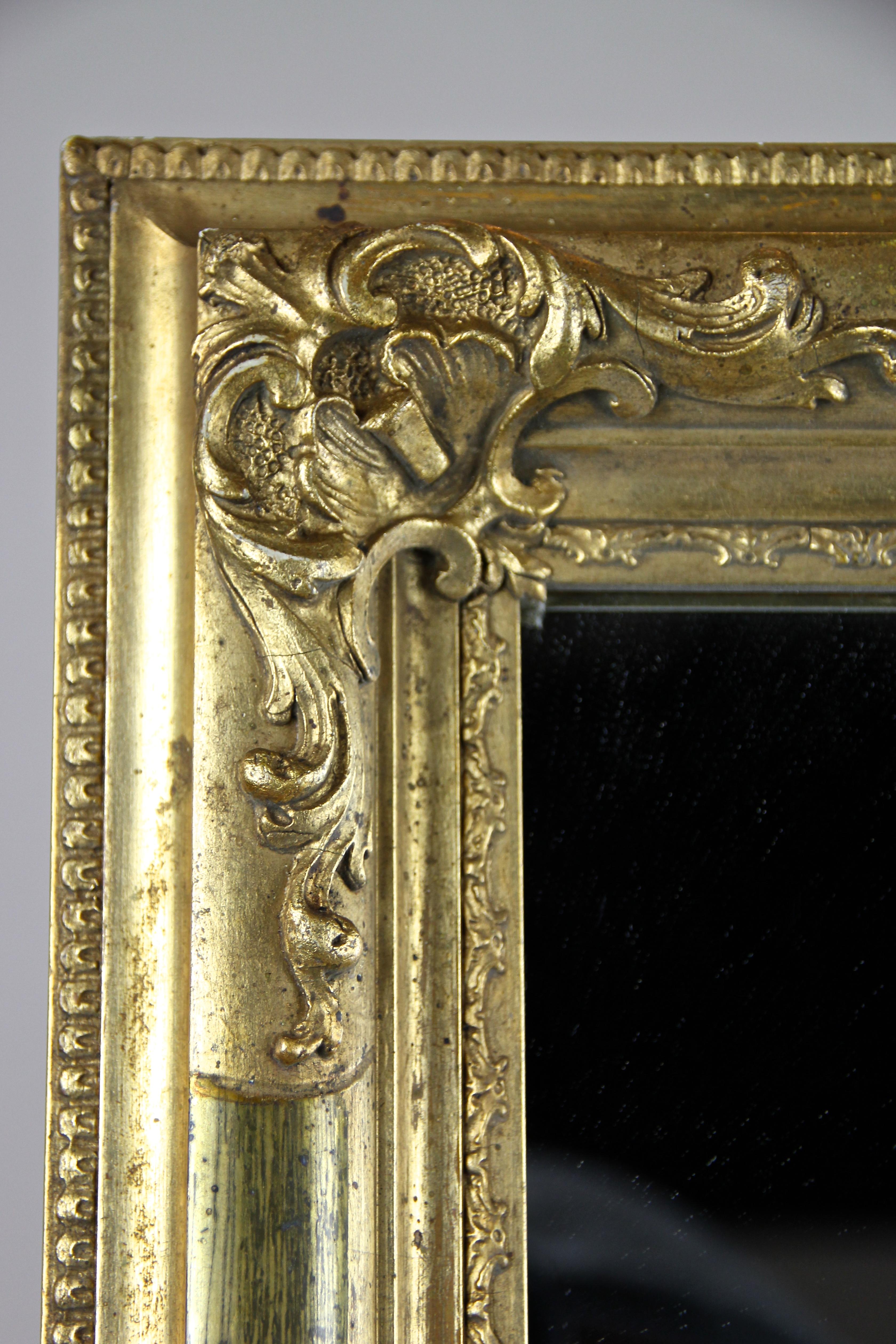 Gilt Biedermeier Wall Mirror, Austria, circa 1850 In Good Condition In Lichtenberg, AT