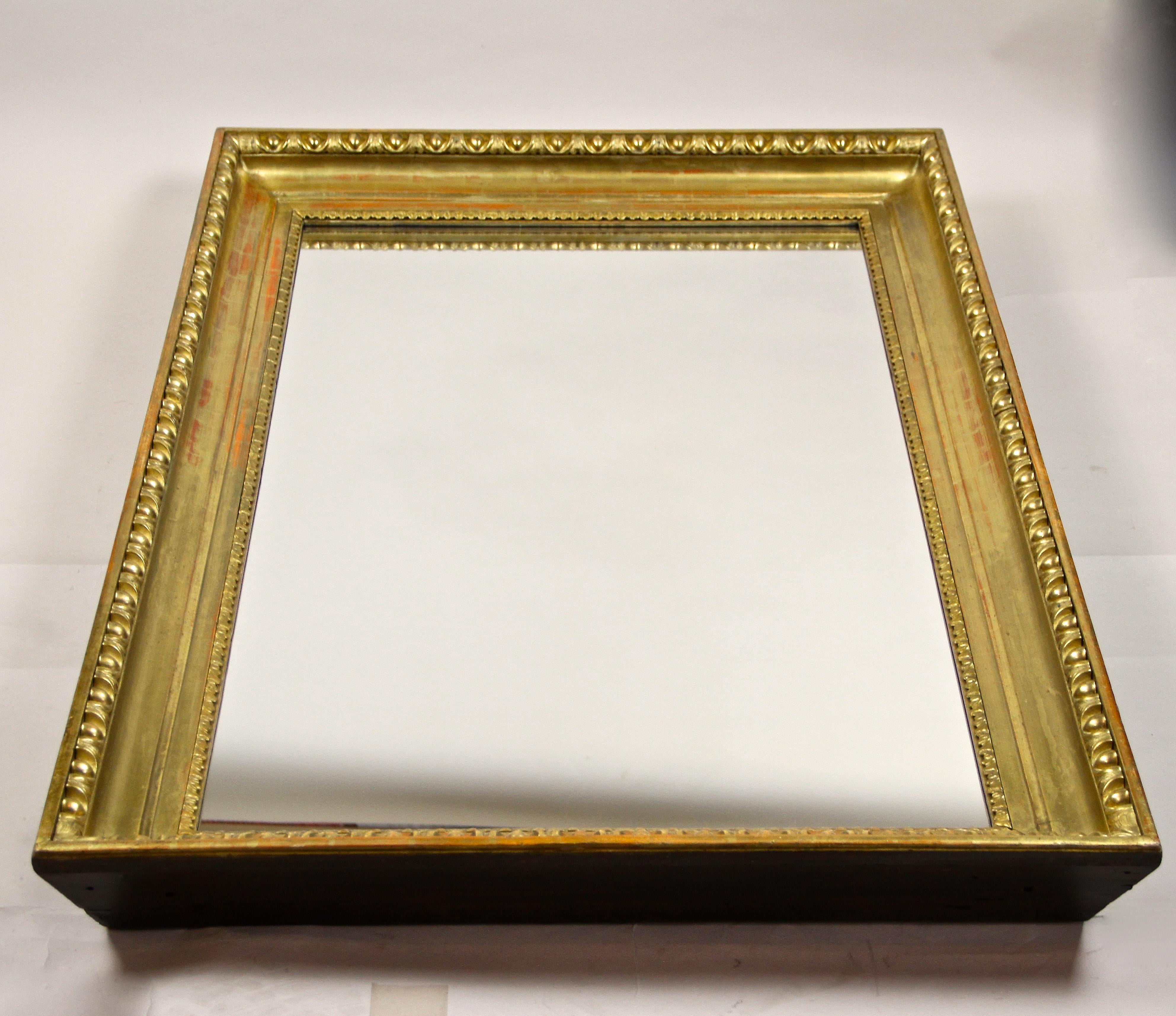 Gilt Biedermeier Wall Mirror with Bulls Eye Carvings, Austria, circa 1825 For Sale 5