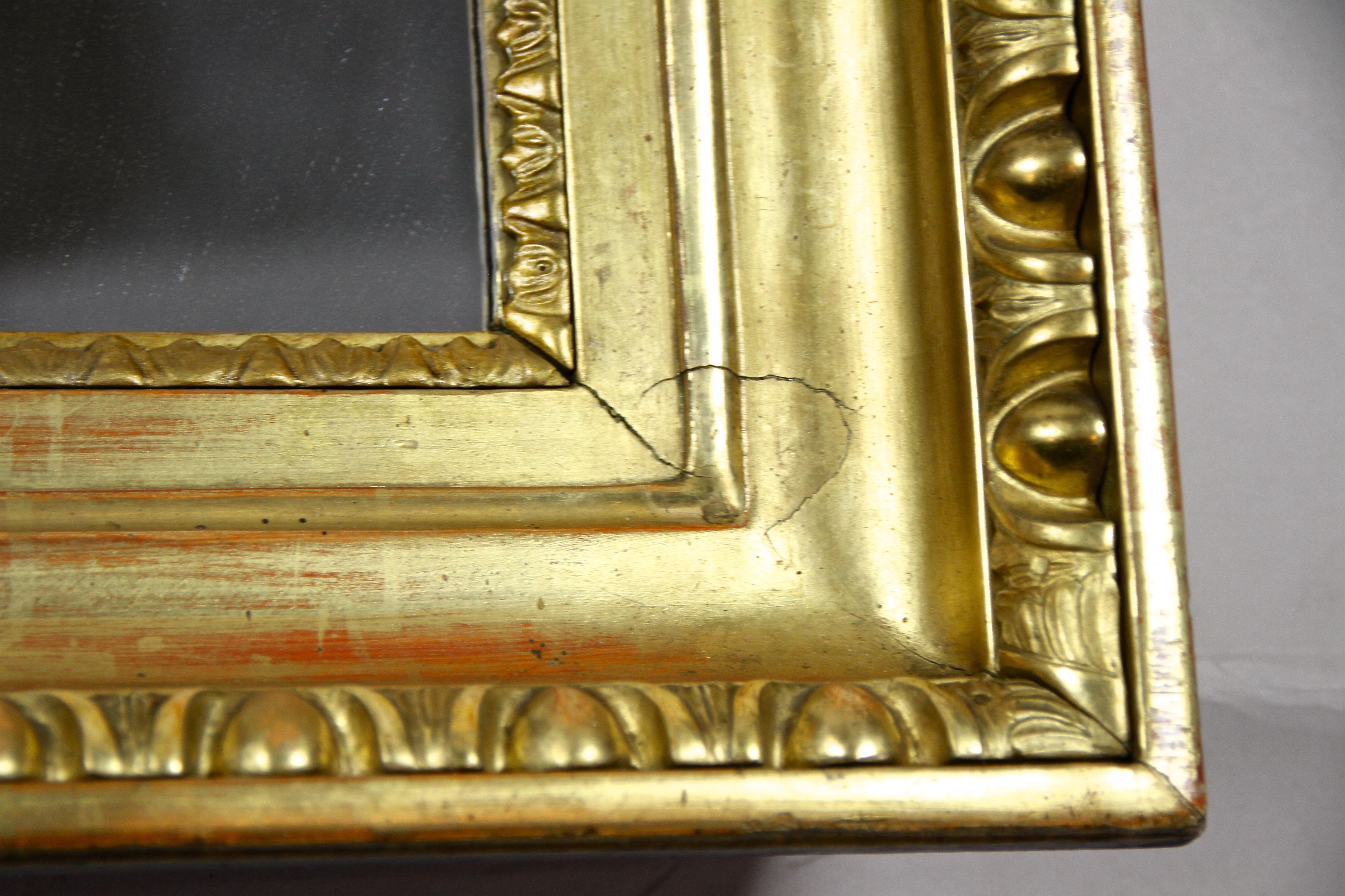 Gilt Biedermeier Wall Mirror with Bulls Eye Carvings, Austria, circa 1825 For Sale 8