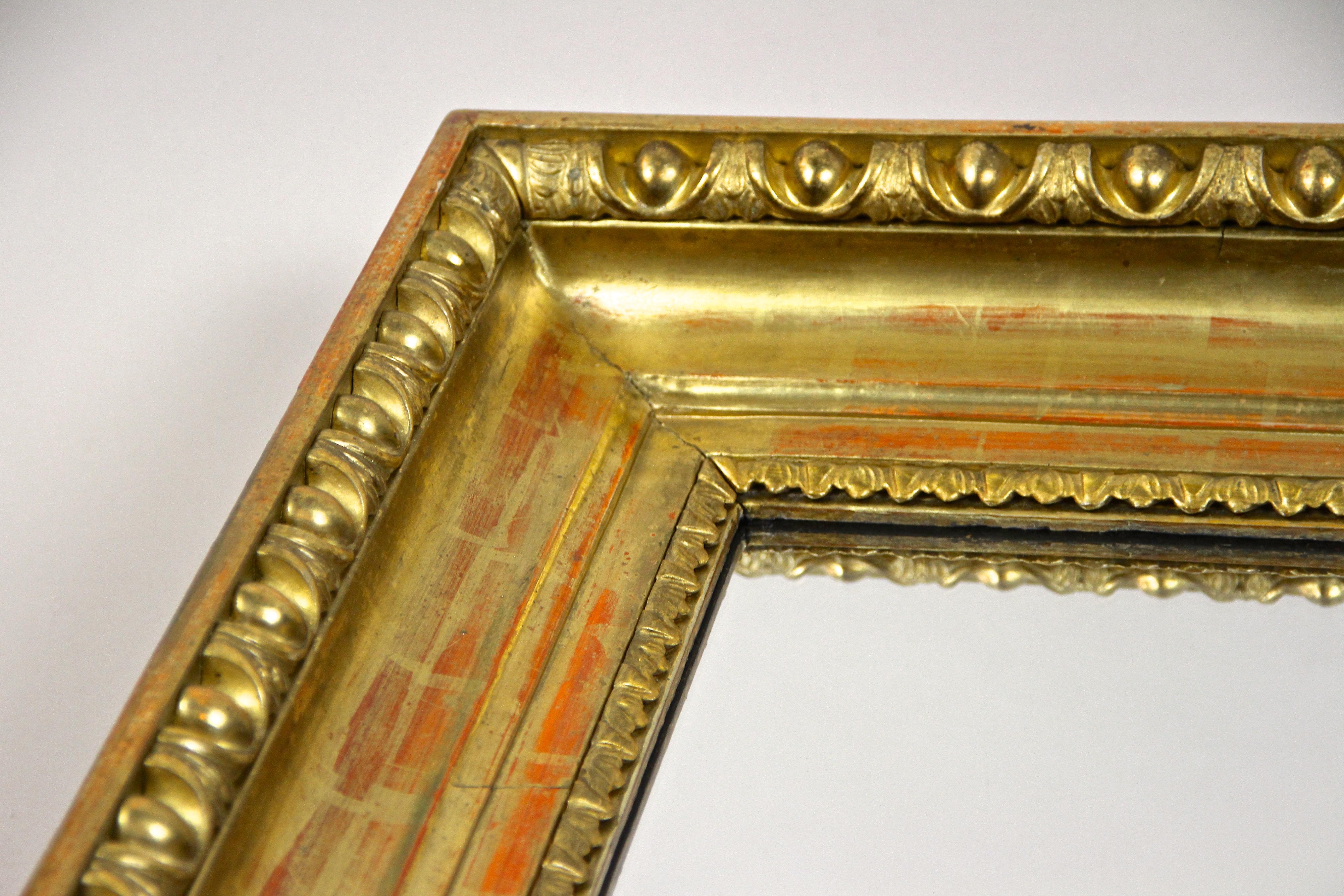 Gilt Biedermeier Wall Mirror with Bulls Eye Carvings, Austria, circa 1825 For Sale 10