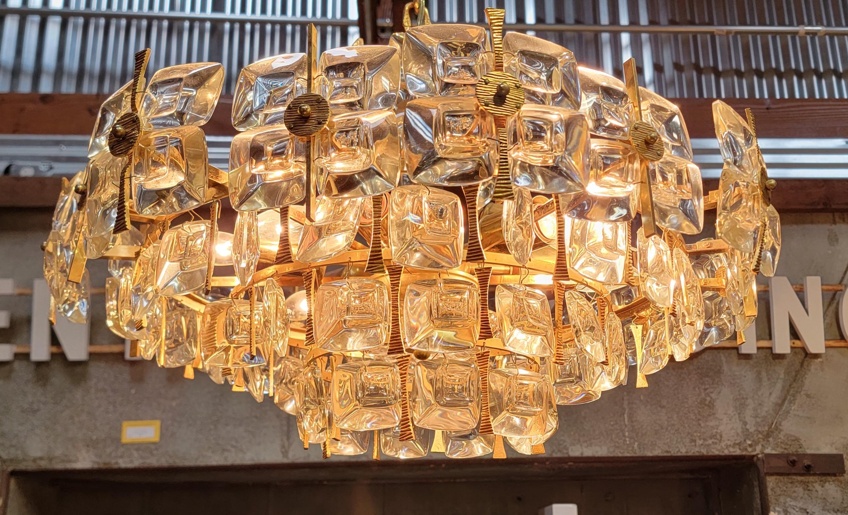 Gilt Brass and Crystal Chandelier Sciolari Design by Palwa 1970s For Sale 2