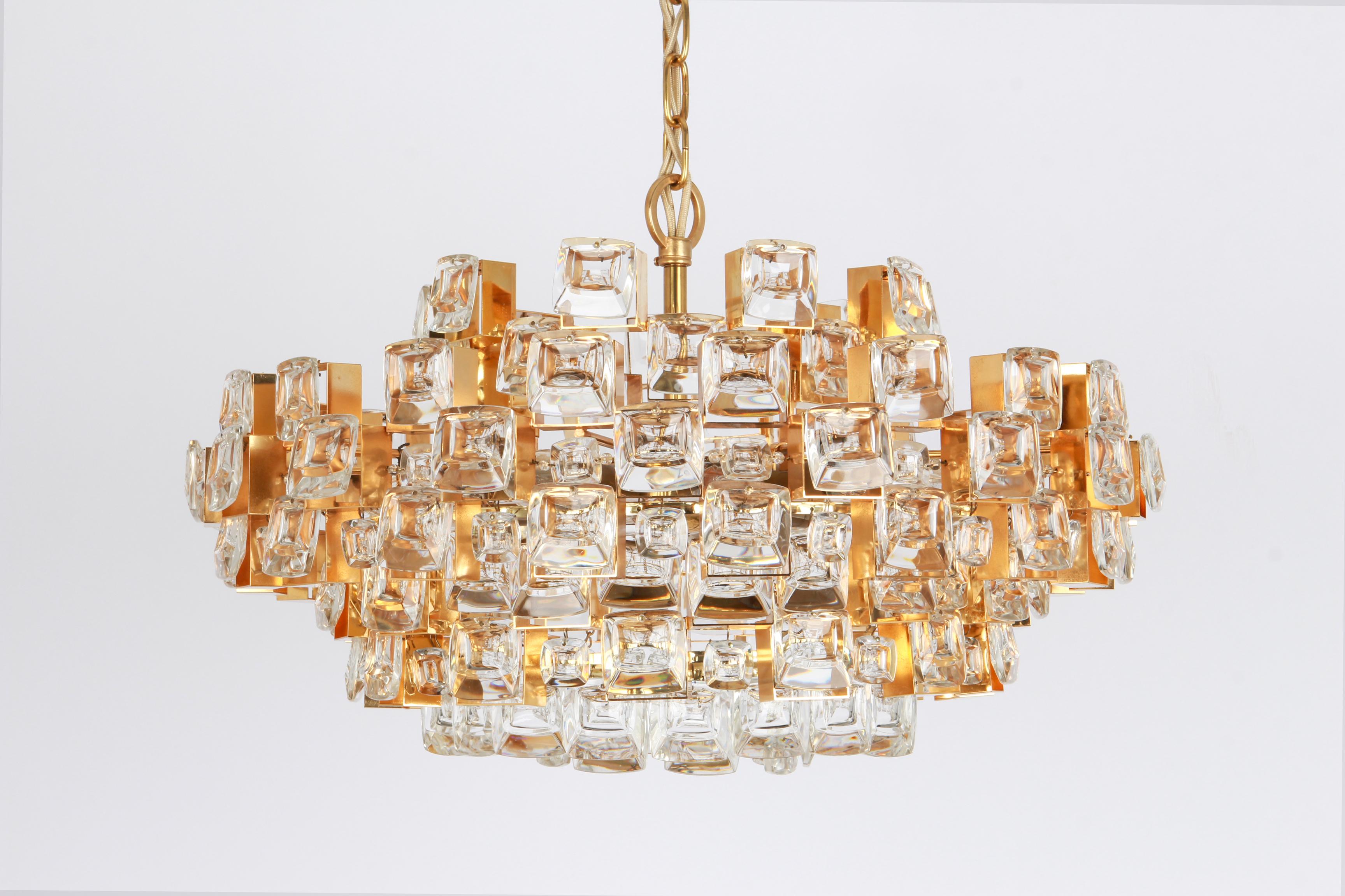 Mid-Century Modern Gilt Brass and Crystal Chandelier, Sciolari Design by Palwa, Germany, 1970s For Sale