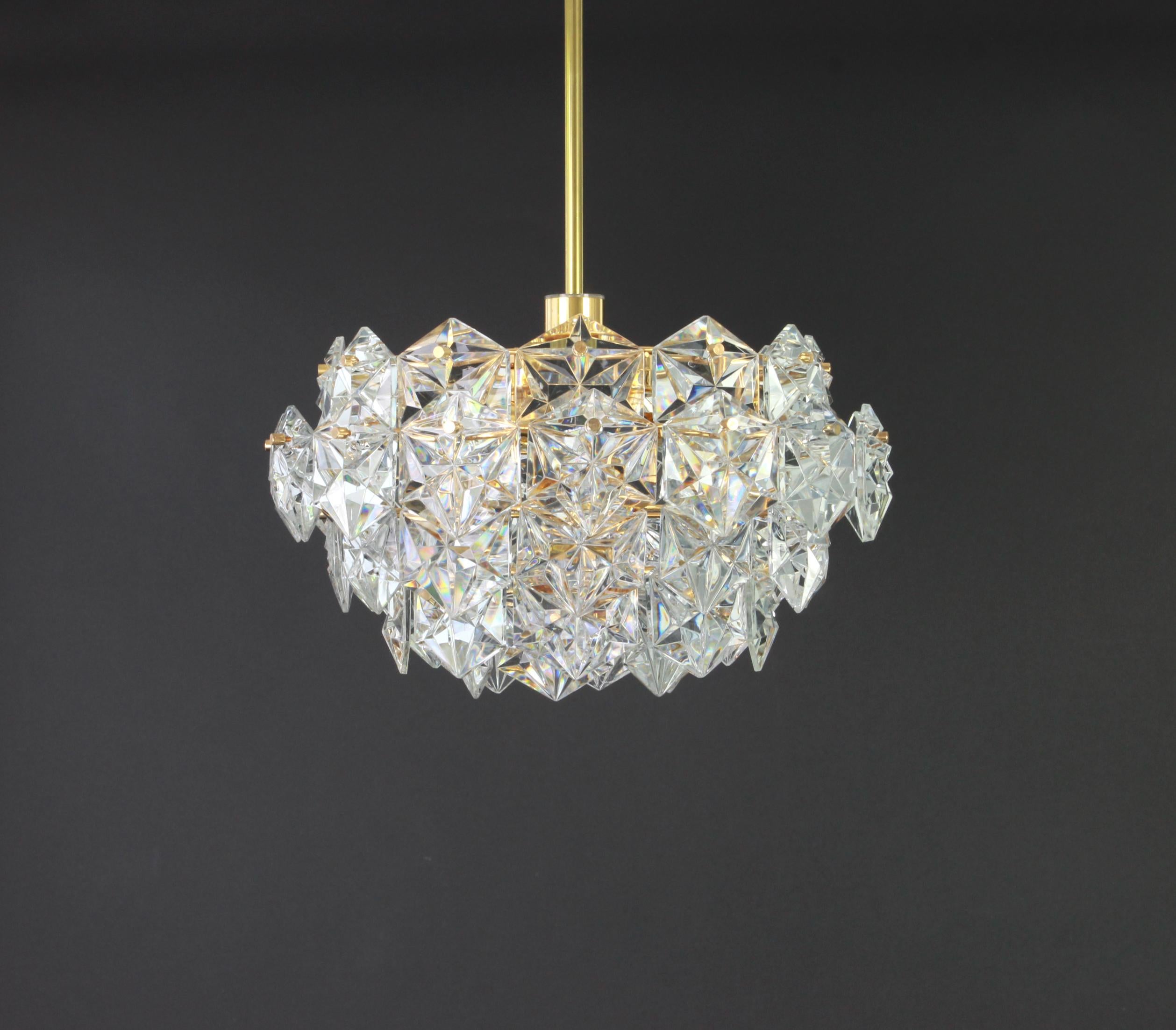 Mid-Century Modern Gilt Brass and Crystal Glass Chandelier by Kinkeldey, Germany, 1970s For Sale