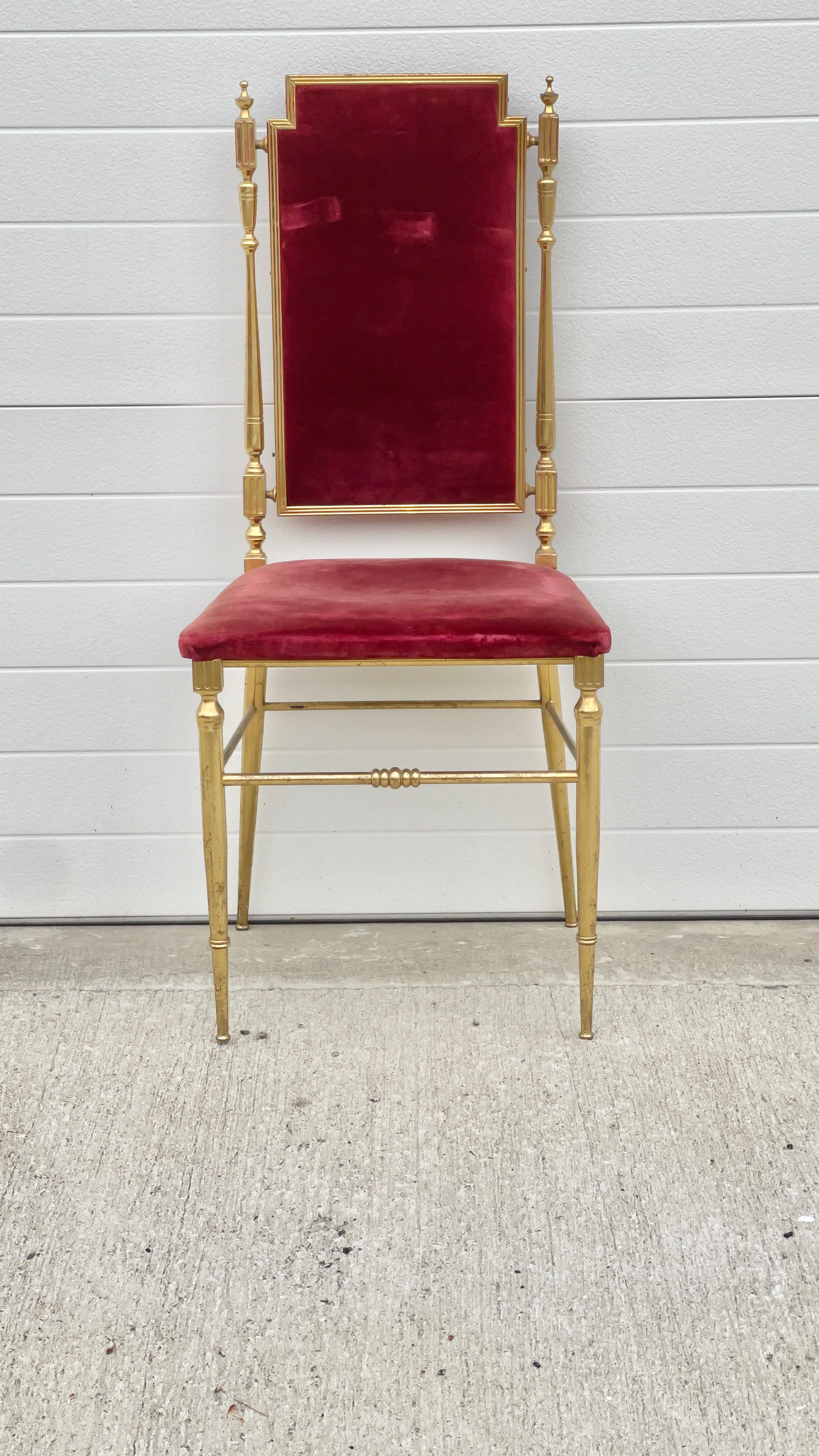 Doré Chaise Chiavari en laiton doré Style néoclassique en vente