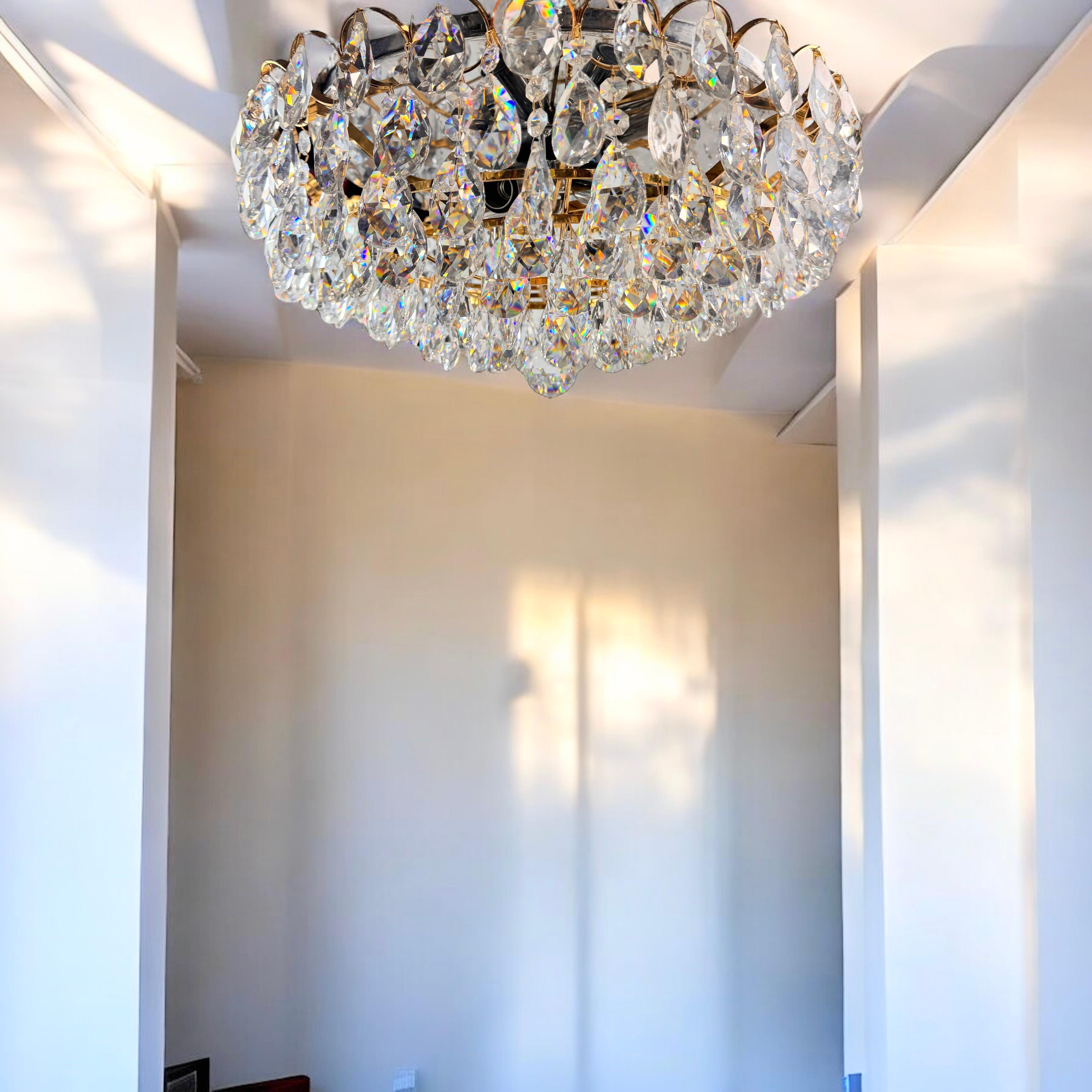 Lampadario da incasso in ottone dorato e vetro tagliato di Palwa Germany, anni '70 in vendita 5