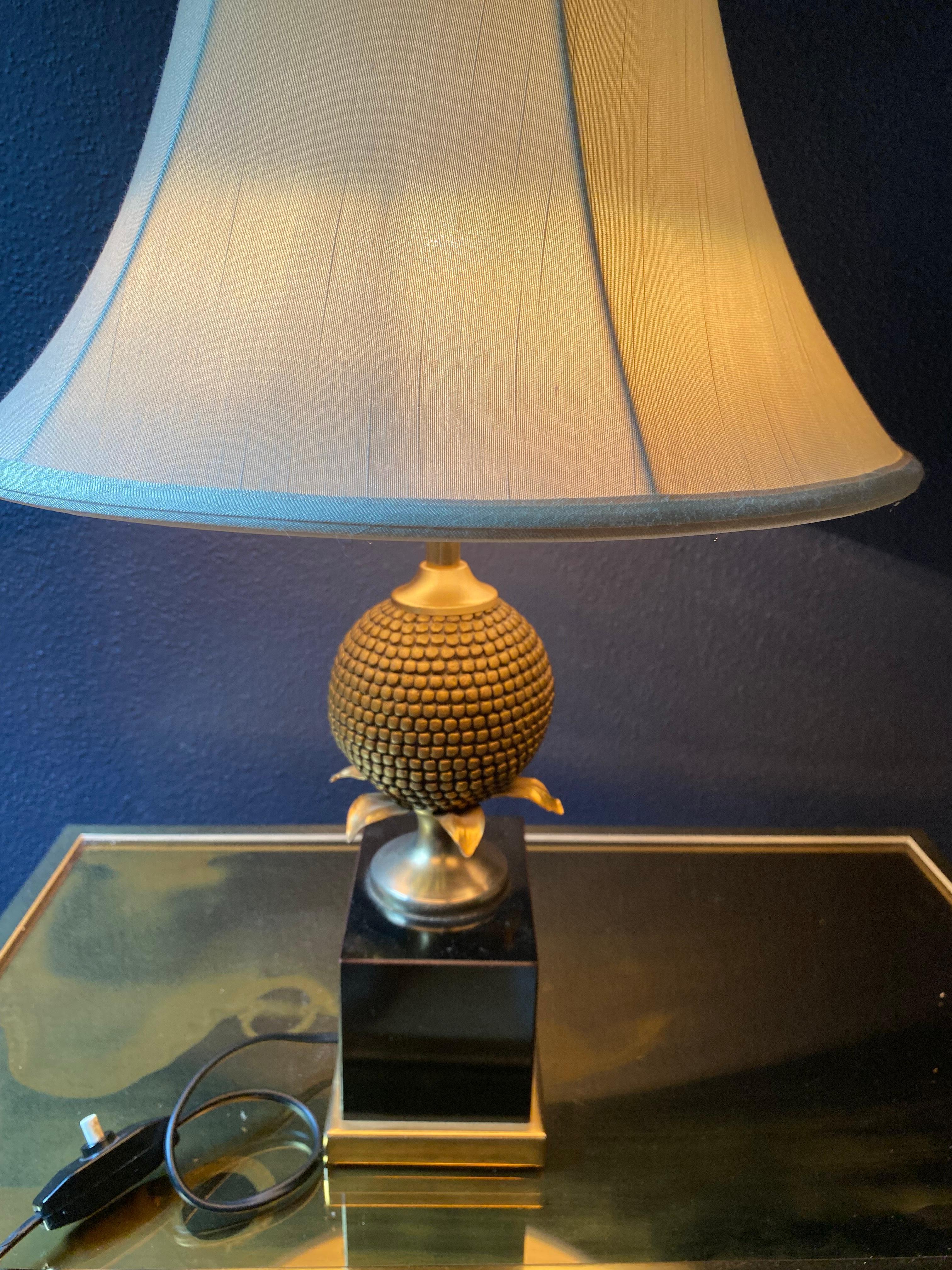Gilt Brass Pineapple Table Lamp 1970s with Shade For Sale 6