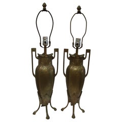 Lampe de table néo-classique en laiton doré