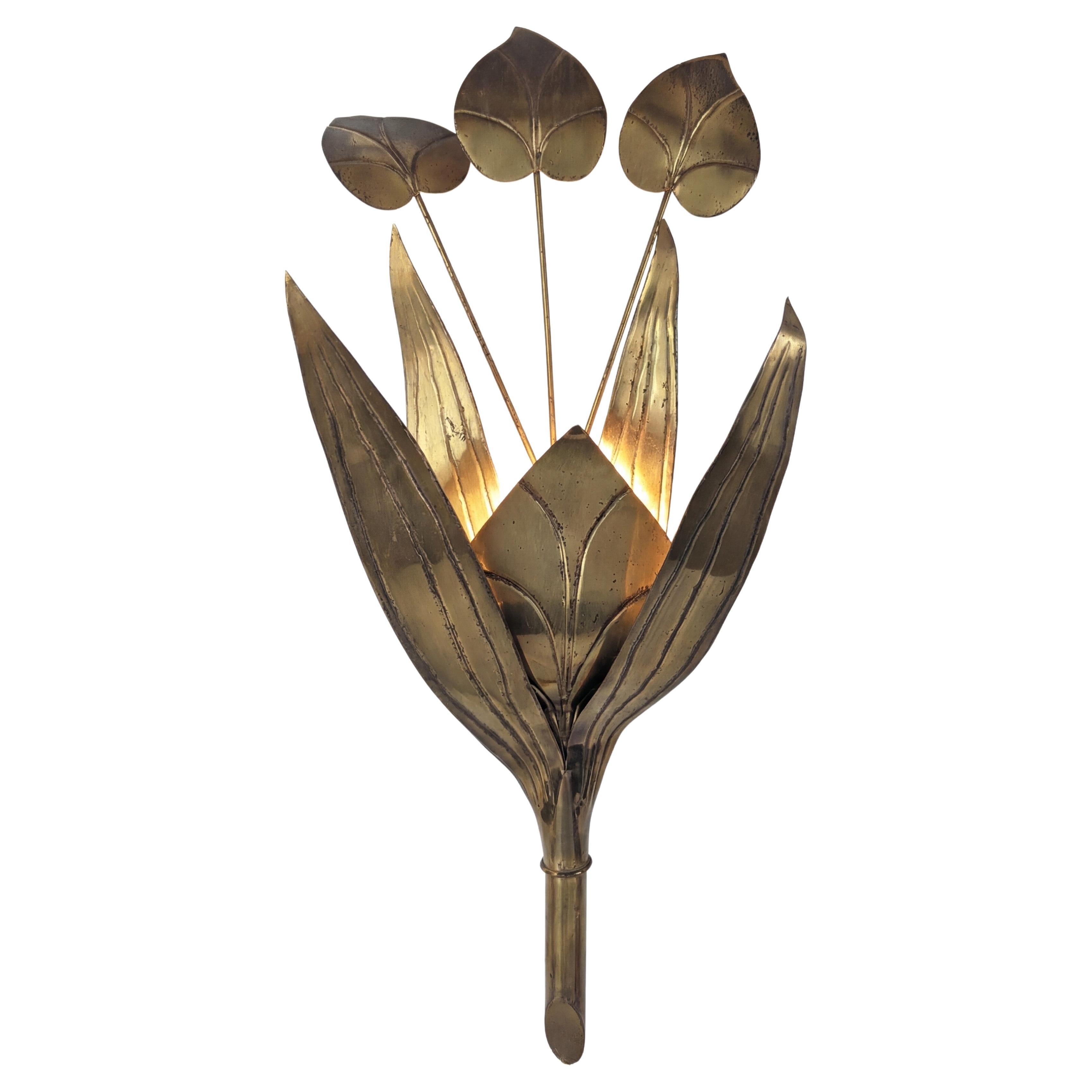 Gilt Brass Wall Sconce with Floral Design, 1960s Hollywood Regency For Sale