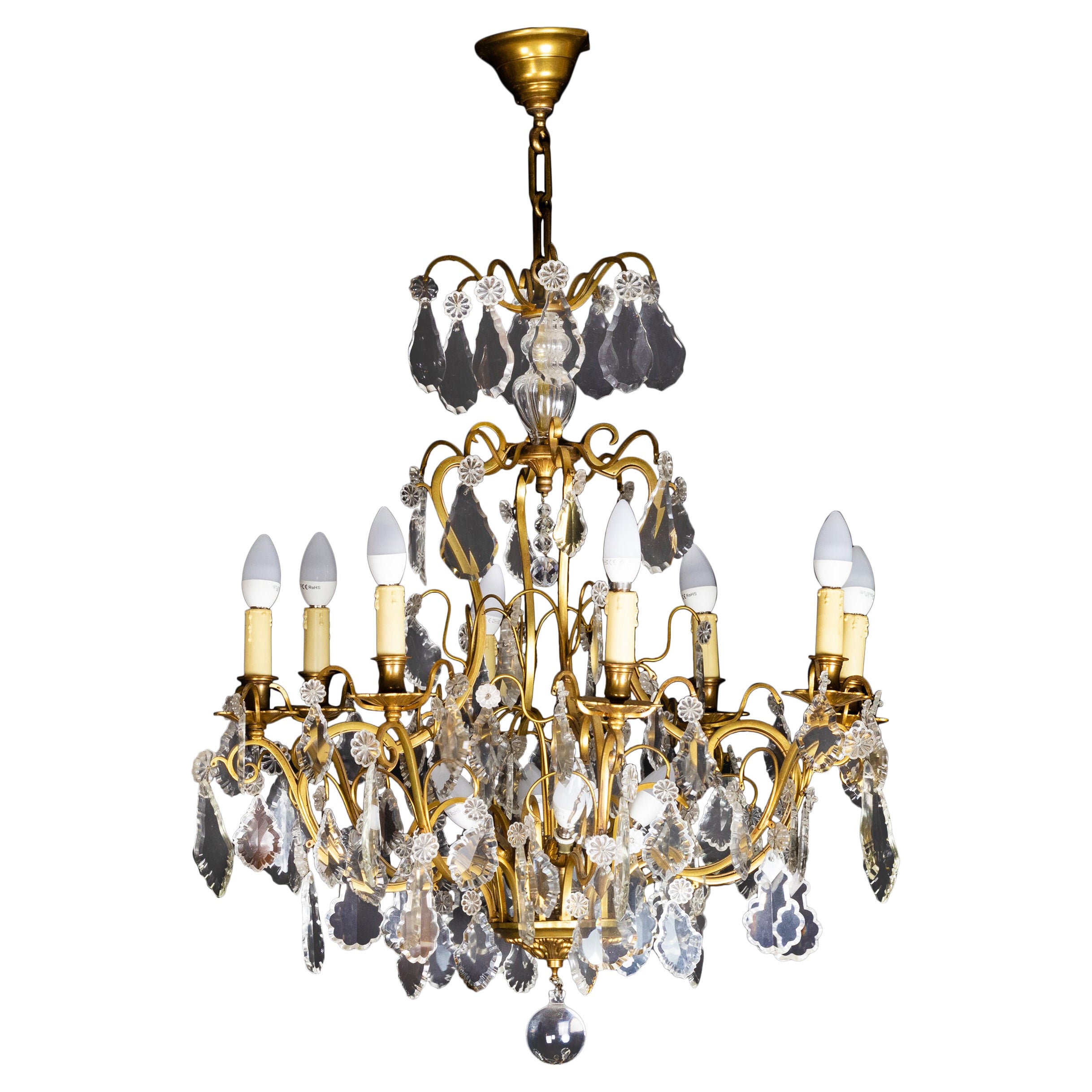 Lampadario a 12 luci in bronzo dorato in stile Luigi XV, XIX secolo in vendita