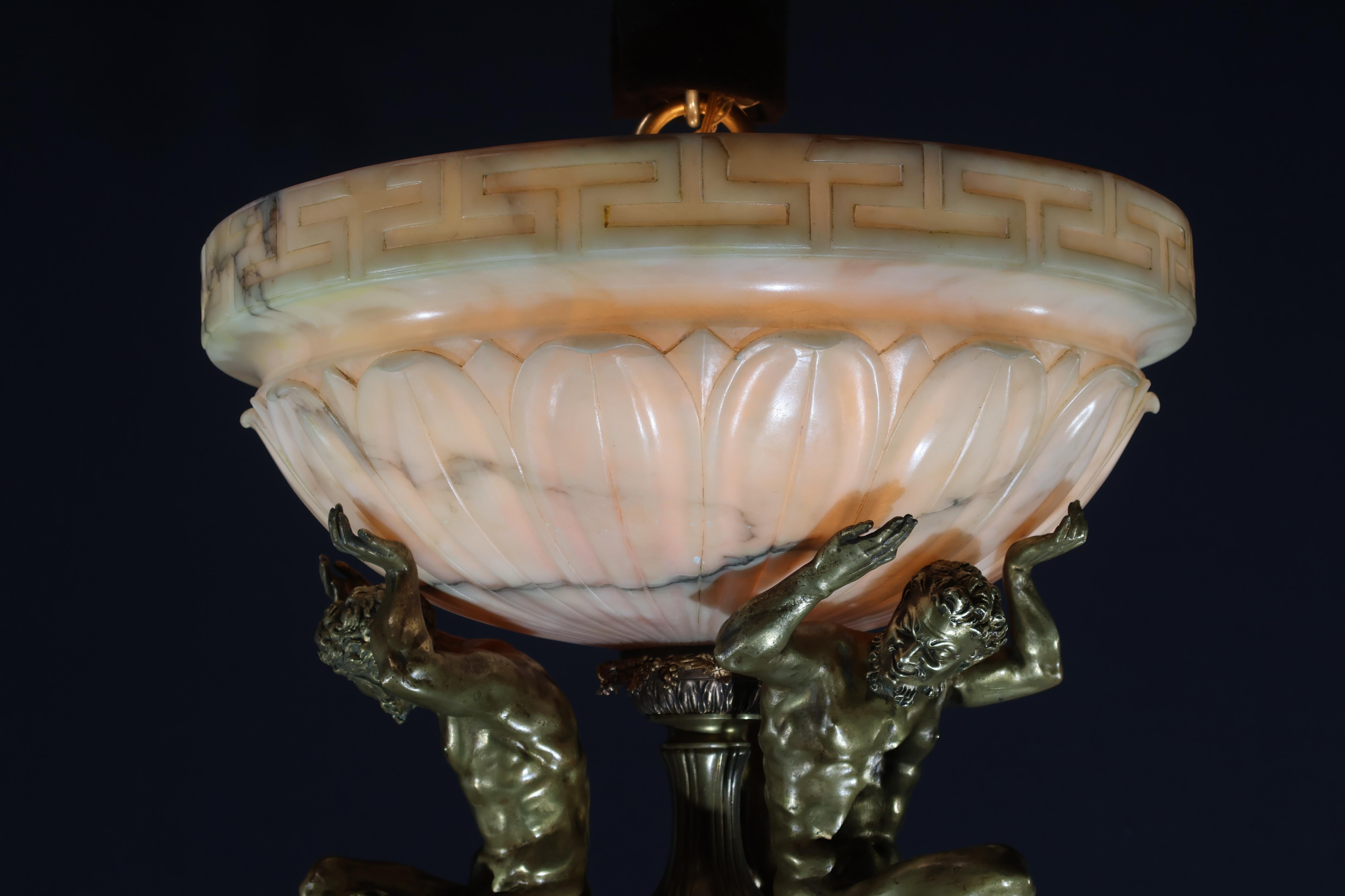 Lampadario in bronzo dorato e alabastro in vendita 1