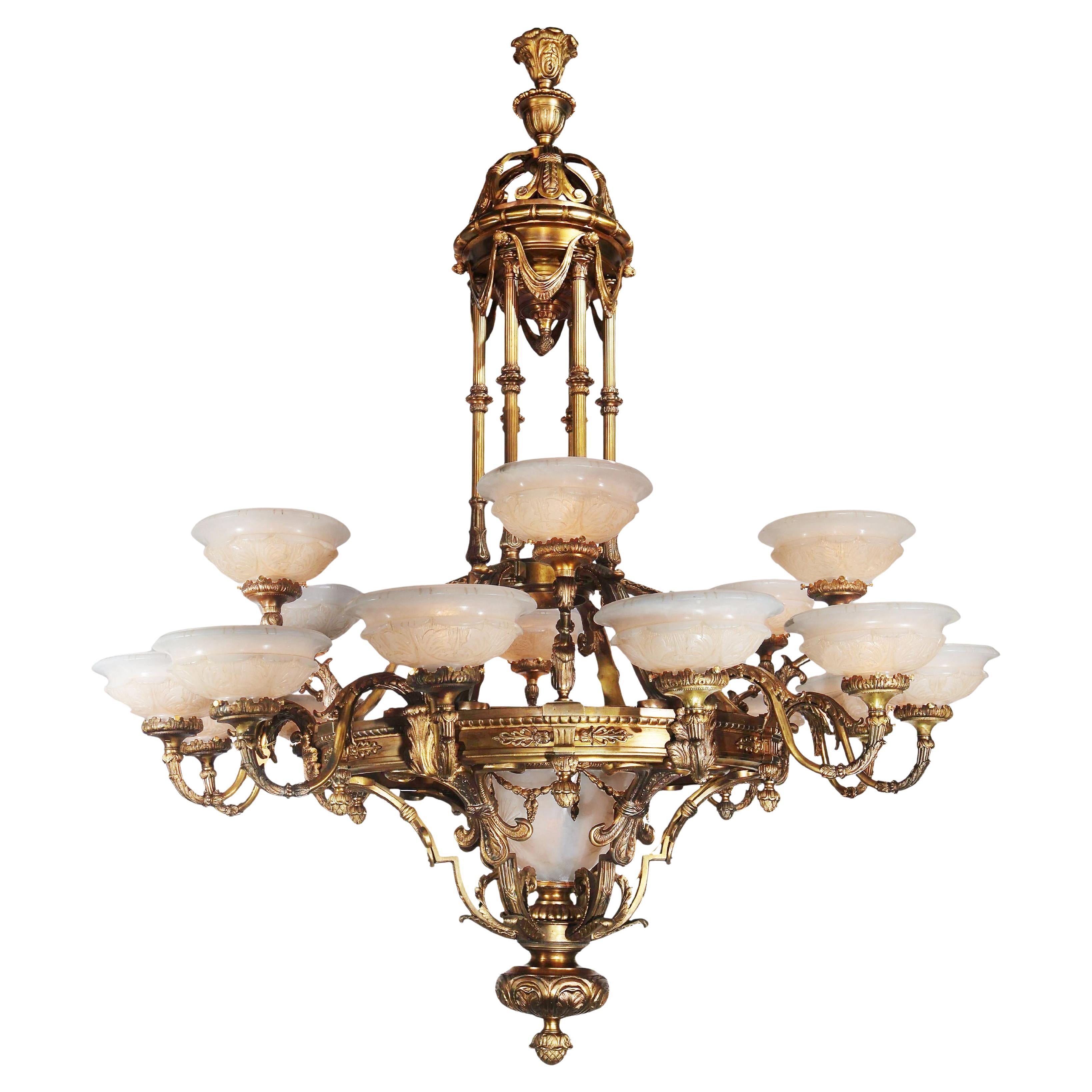 Kronleuchter aus vergoldeter Bronze und Alabaster