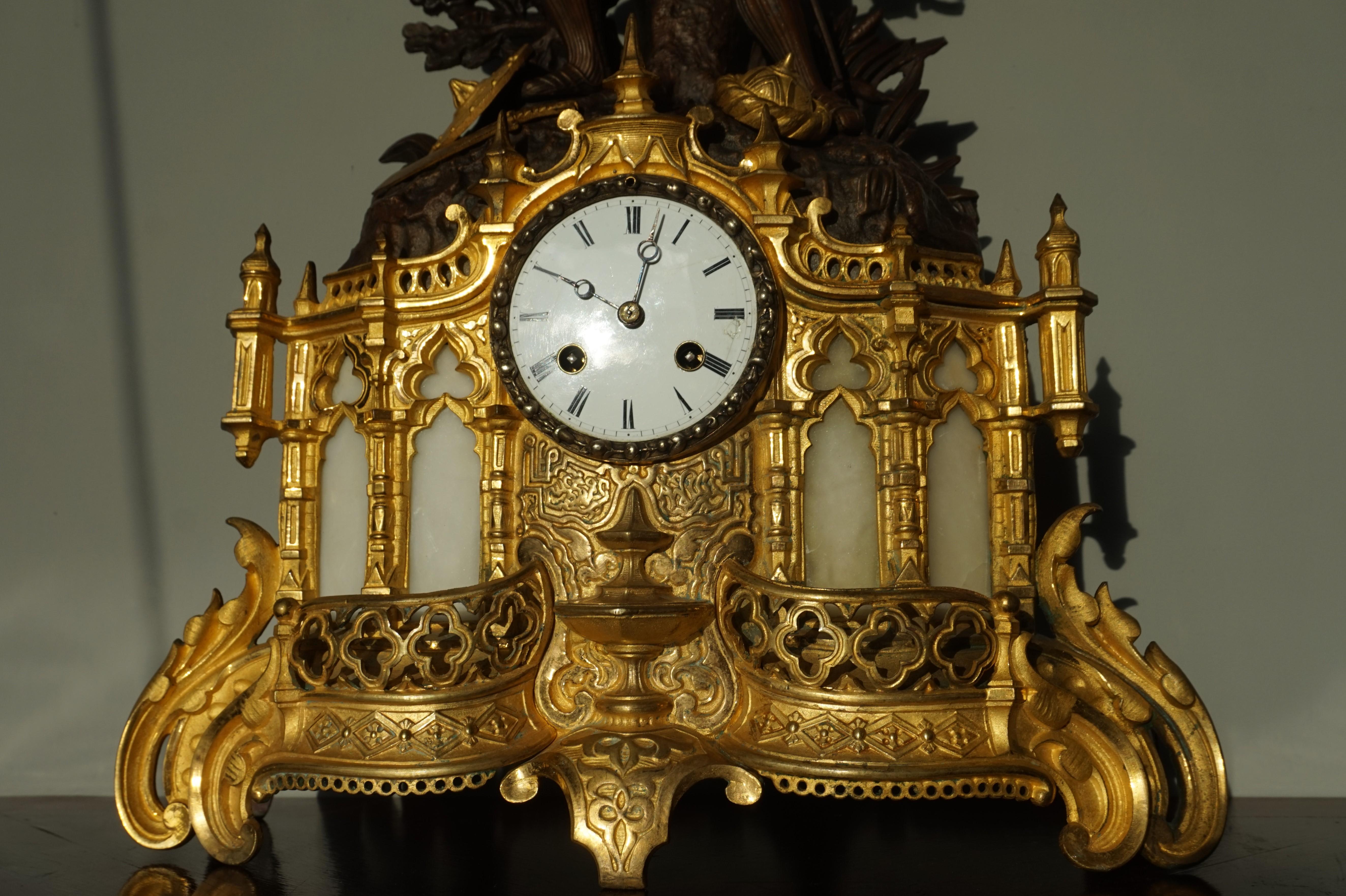 Gilt Bronze & Alabaster Gothic Revival Mantel Clock with Crusade Theme Sculpture In Good Condition For Sale In Lisse, NL