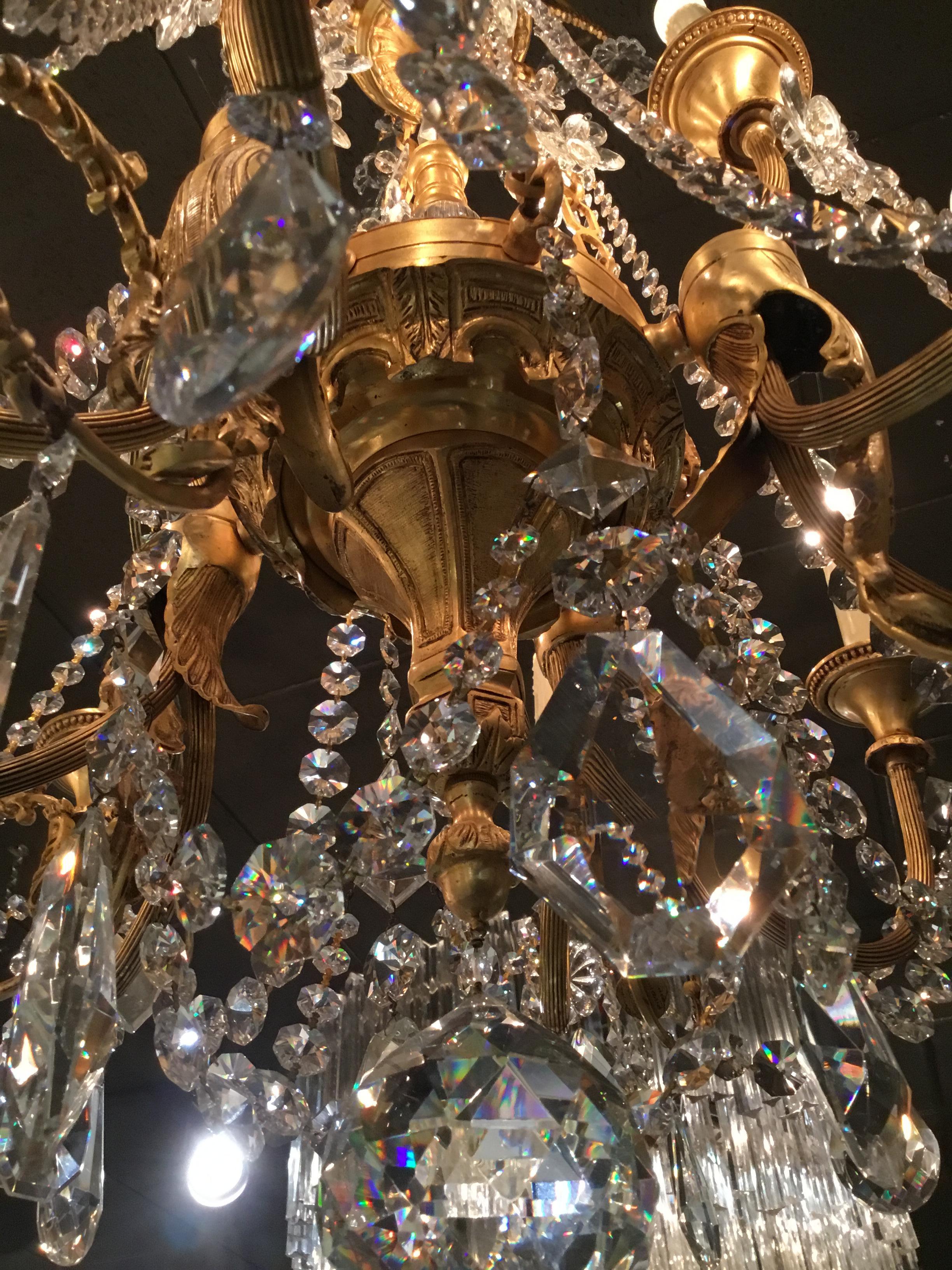 Gilt Bronze and Crystal 12-Light Chandelier with Swarovski Crystals For Sale 2