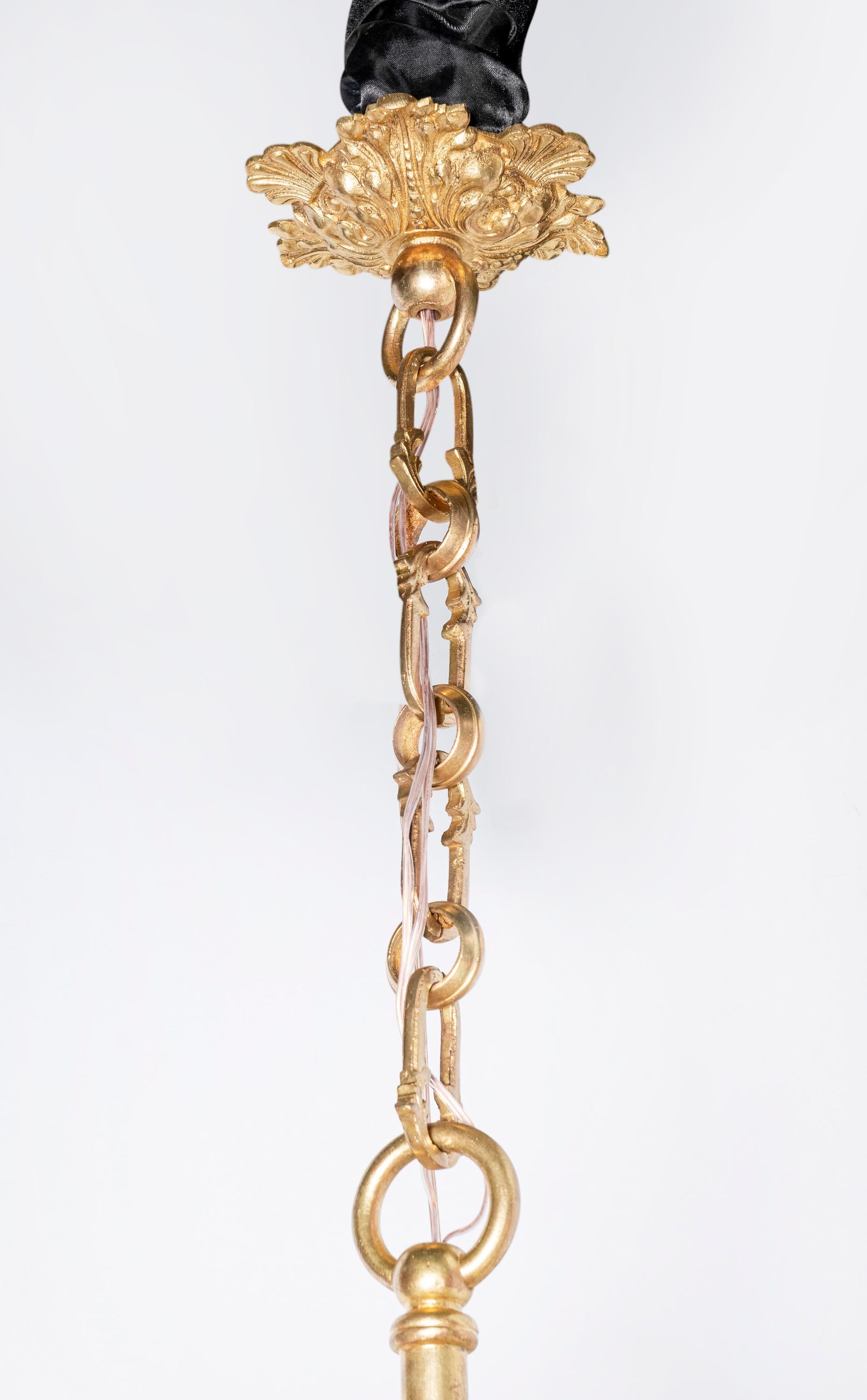 Gilt bronze and crystal chandelier. Austria, early 20th century. For Sale 1
