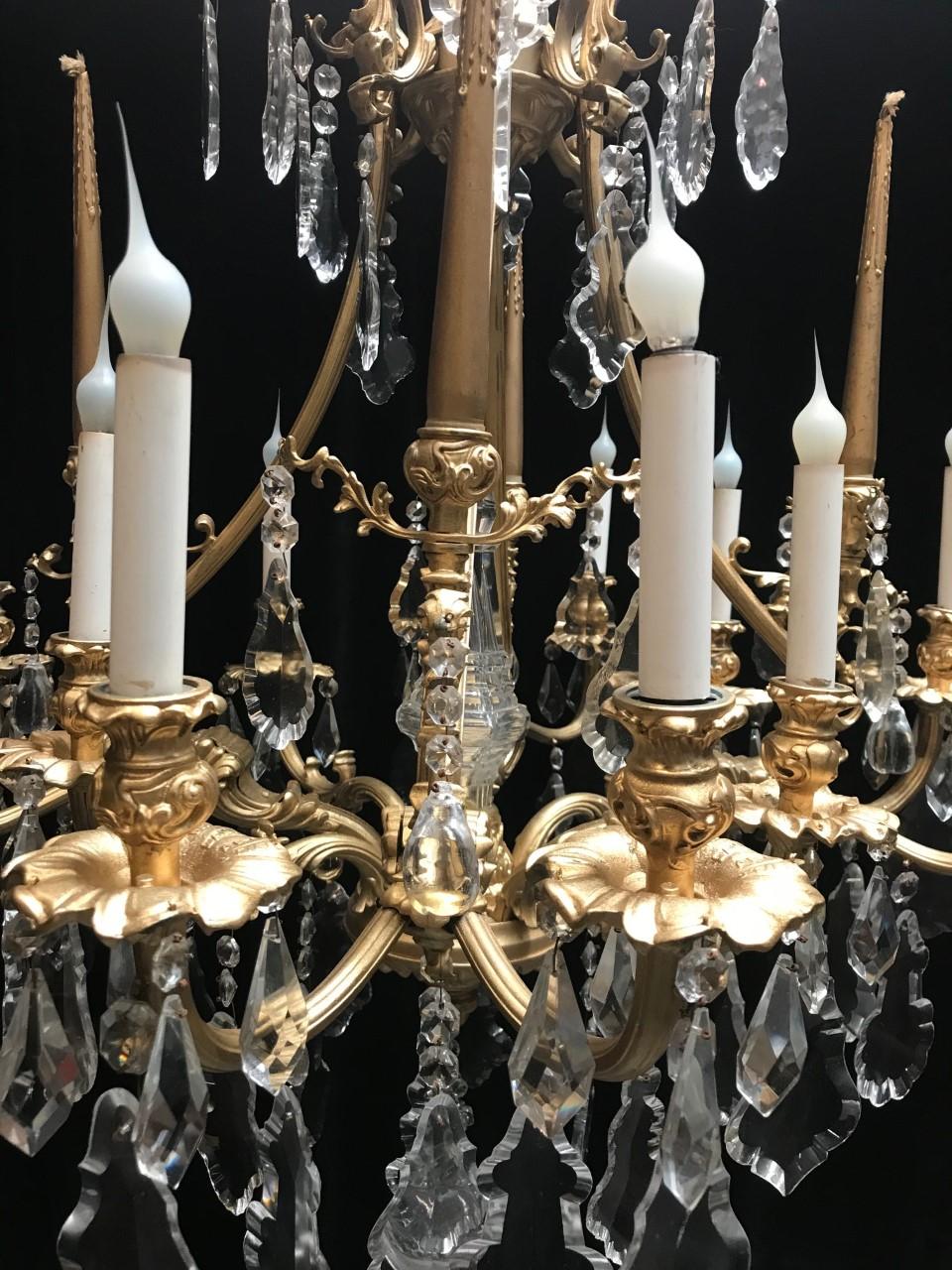 Gilt Bronze and Cut Crystal Twelve-Light Chandelier 6