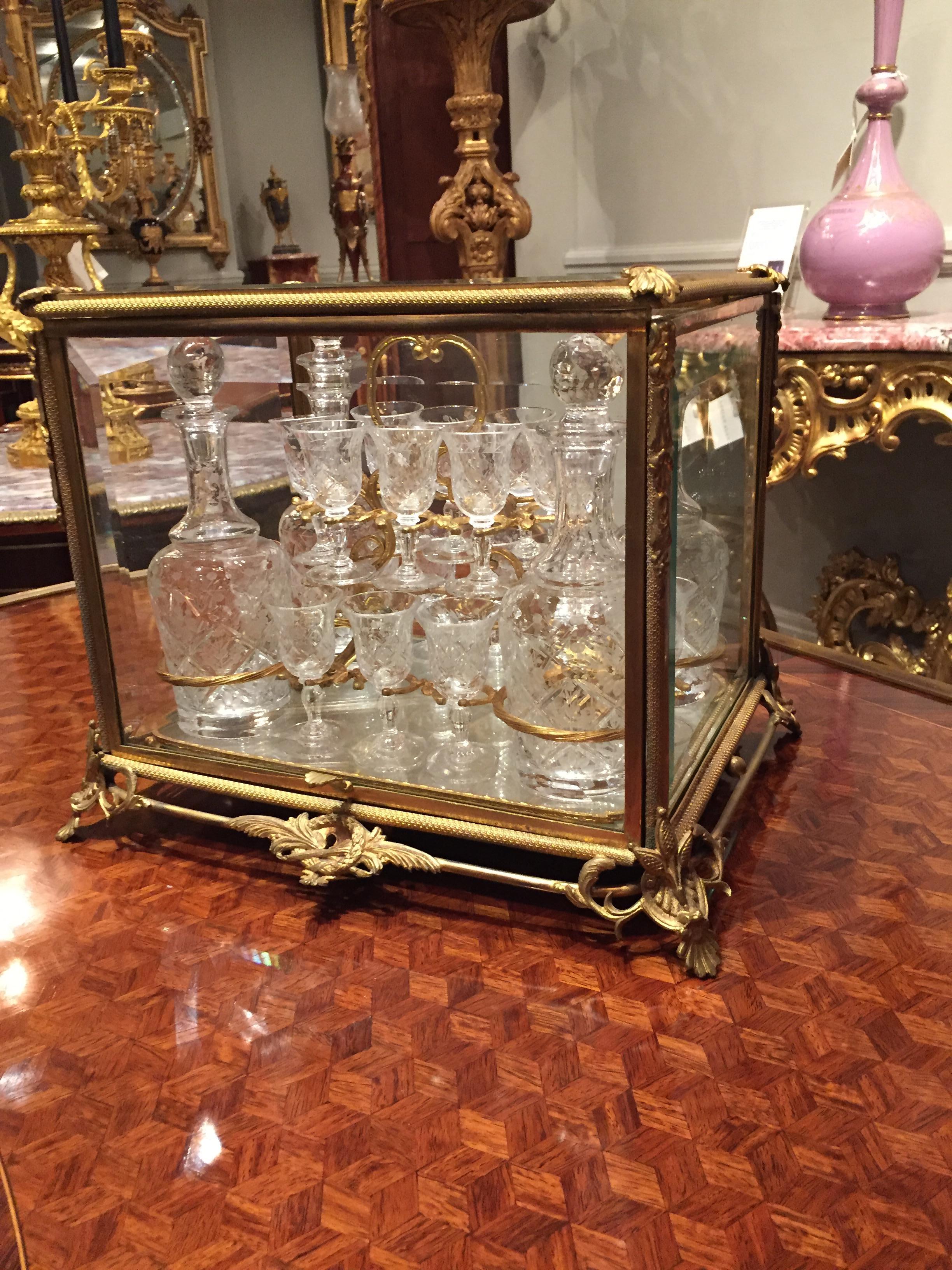 Set de carafes en bronze doré et verre taillé de Baccarat Bon état - En vente à Brighton, West Sussex