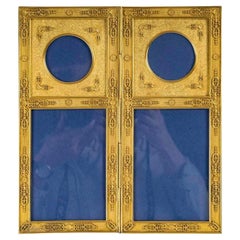 Doppelfotorahmen aus vergoldeter Bronze und Stoff, 19. Jahrhundert, Napoleon III.-Periode.