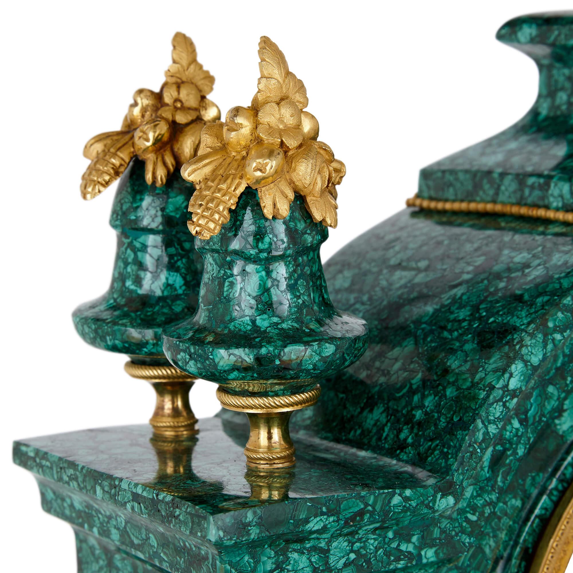 Gilt Bronze and Malachite Louis XVI Clock In Good Condition For Sale In London, GB